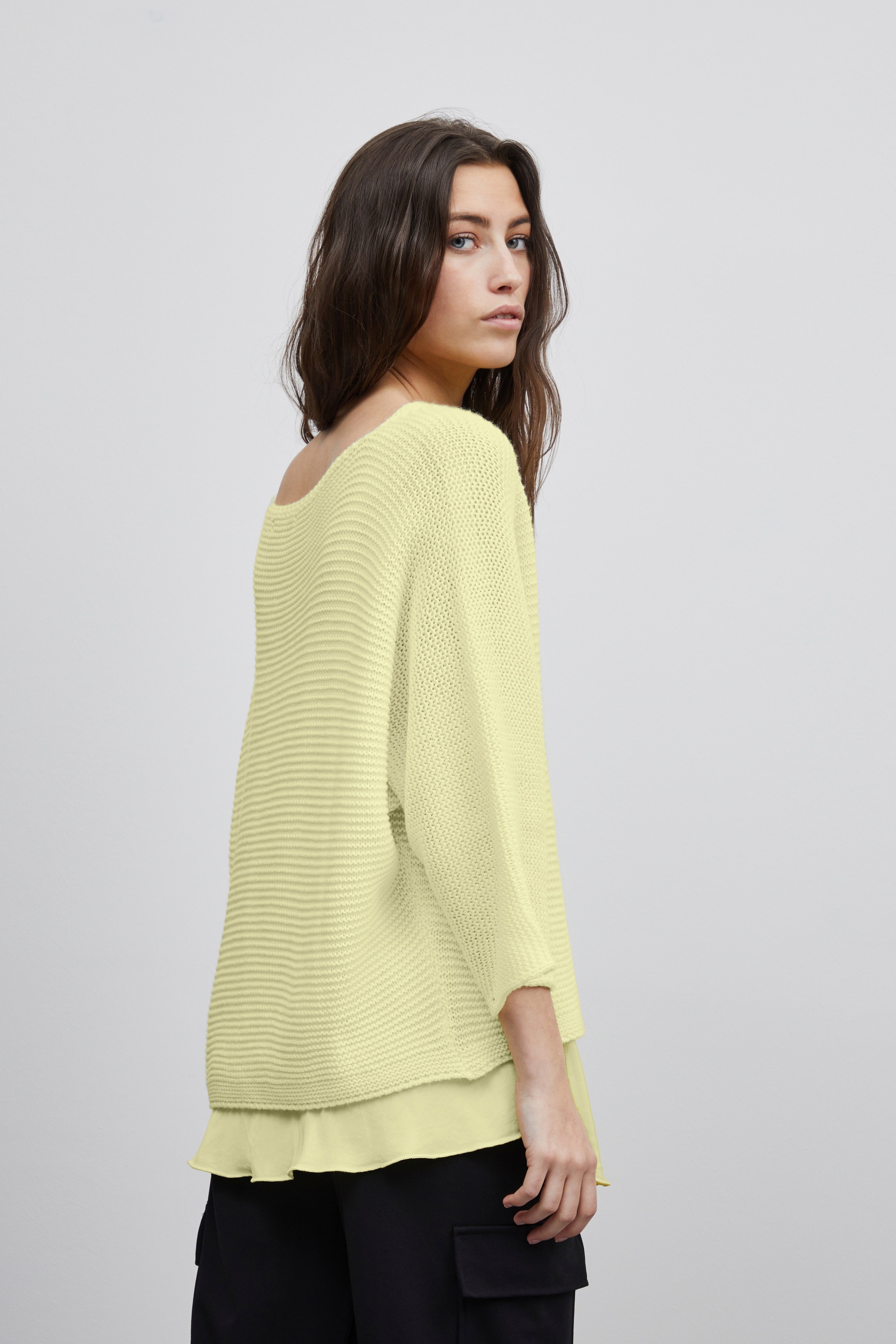 SBSANDY Bluse LOOKBOOK FRONT 22100080-202958