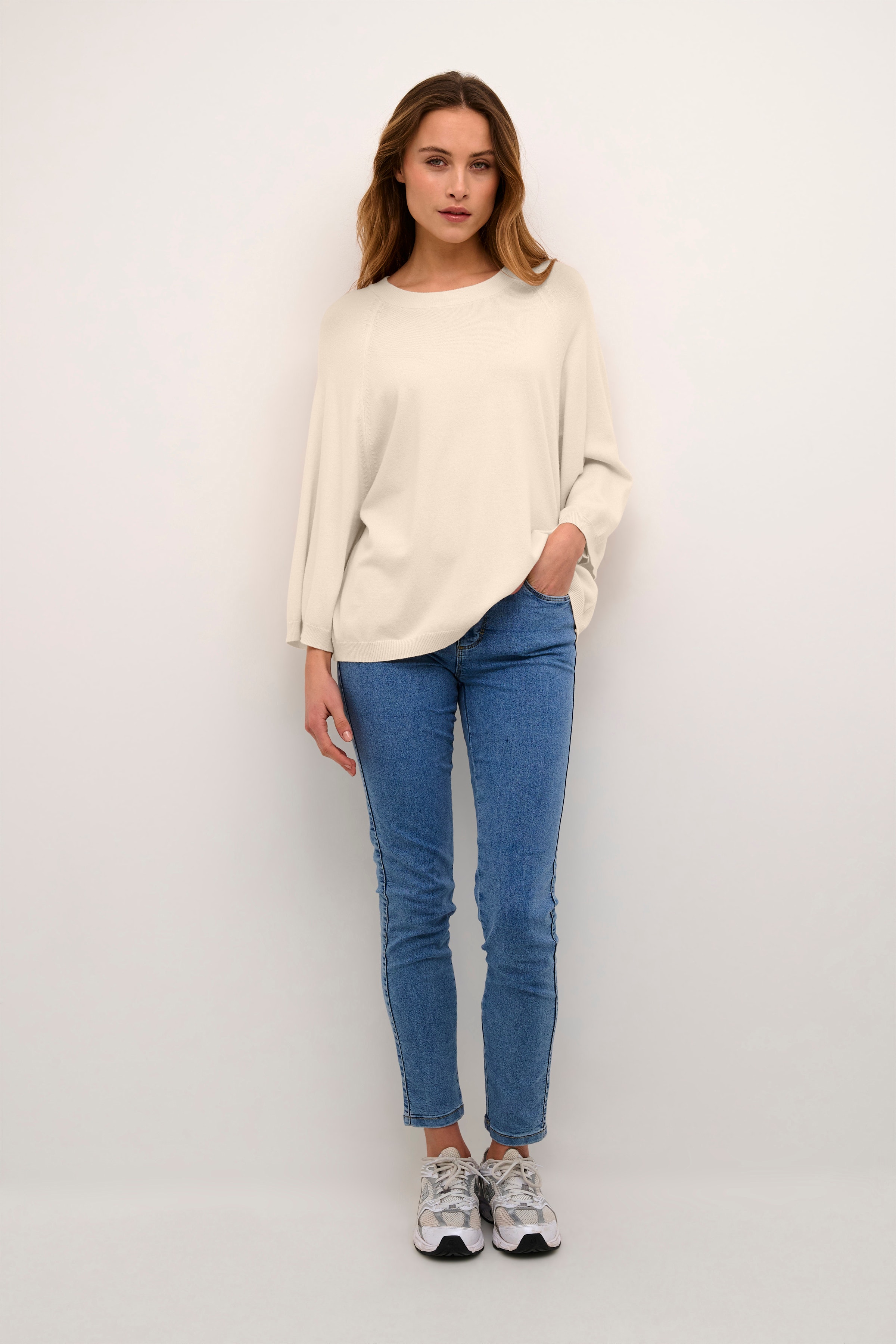 BPgabby Pullover LOOKBOOK FRONT 10590673-131106B