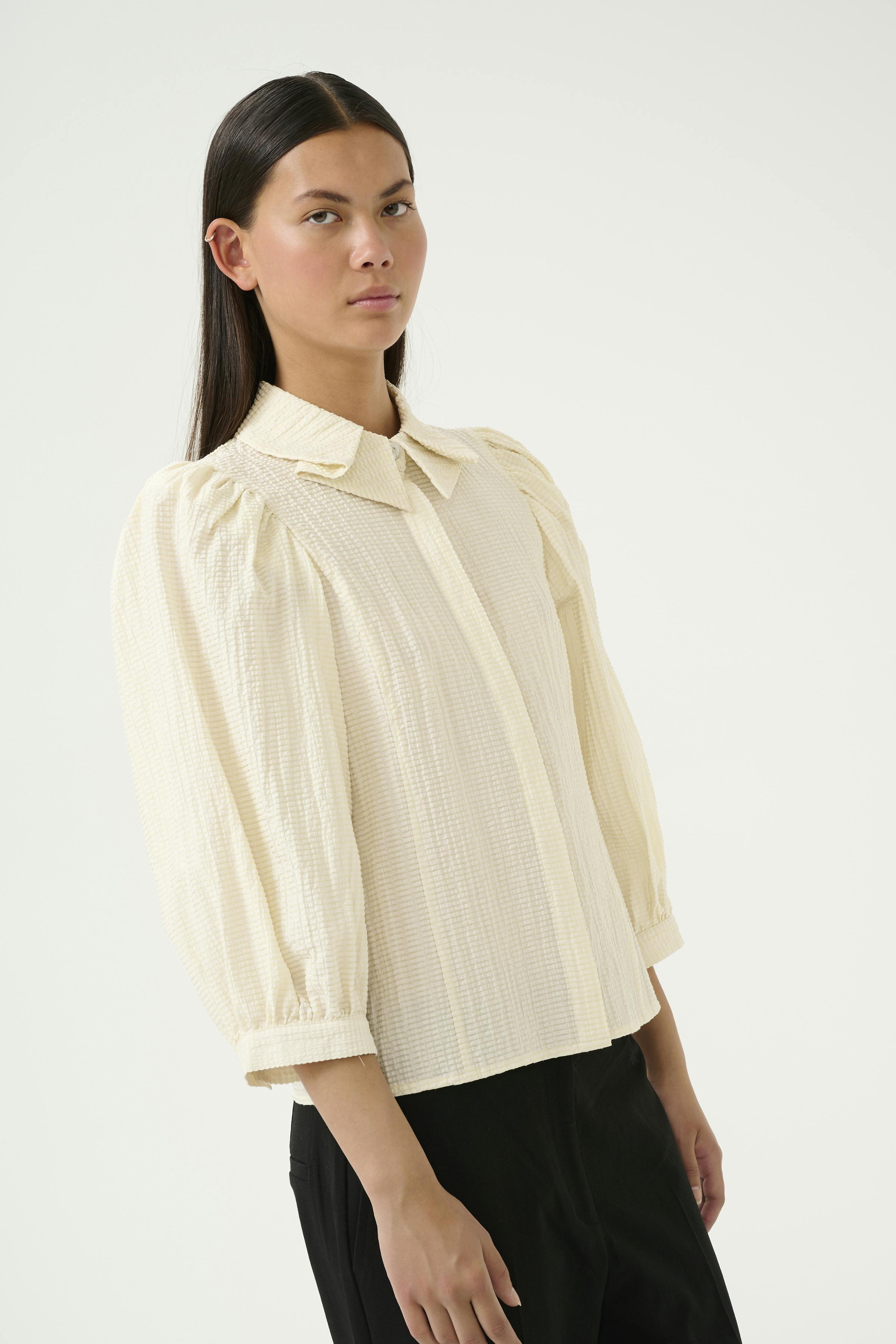 KBRuby Blouse LOOKBOOK FRONT 10105108-110103