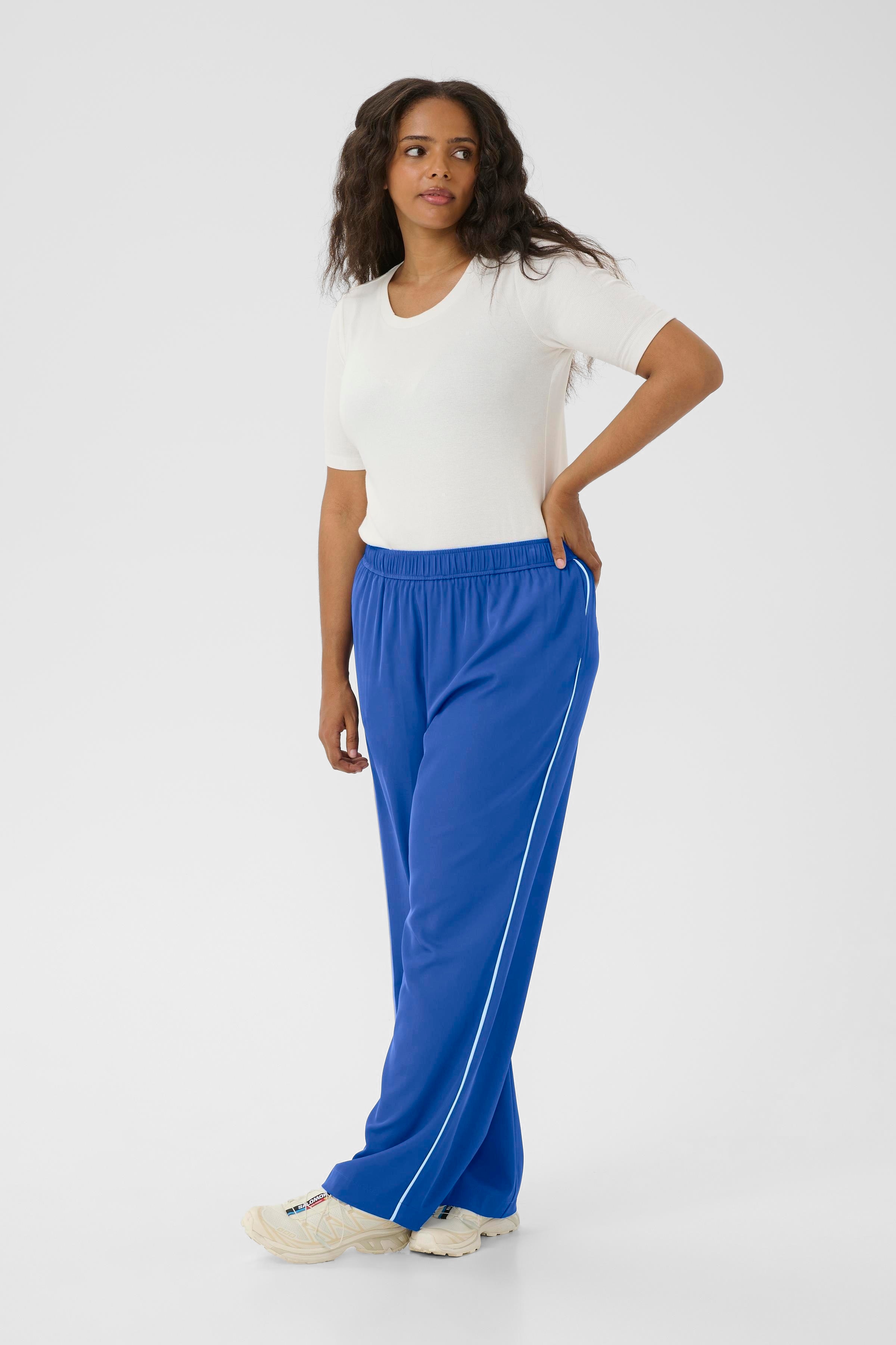 KCtenna Hose LOOKBOOK FRONT 10583433-193952