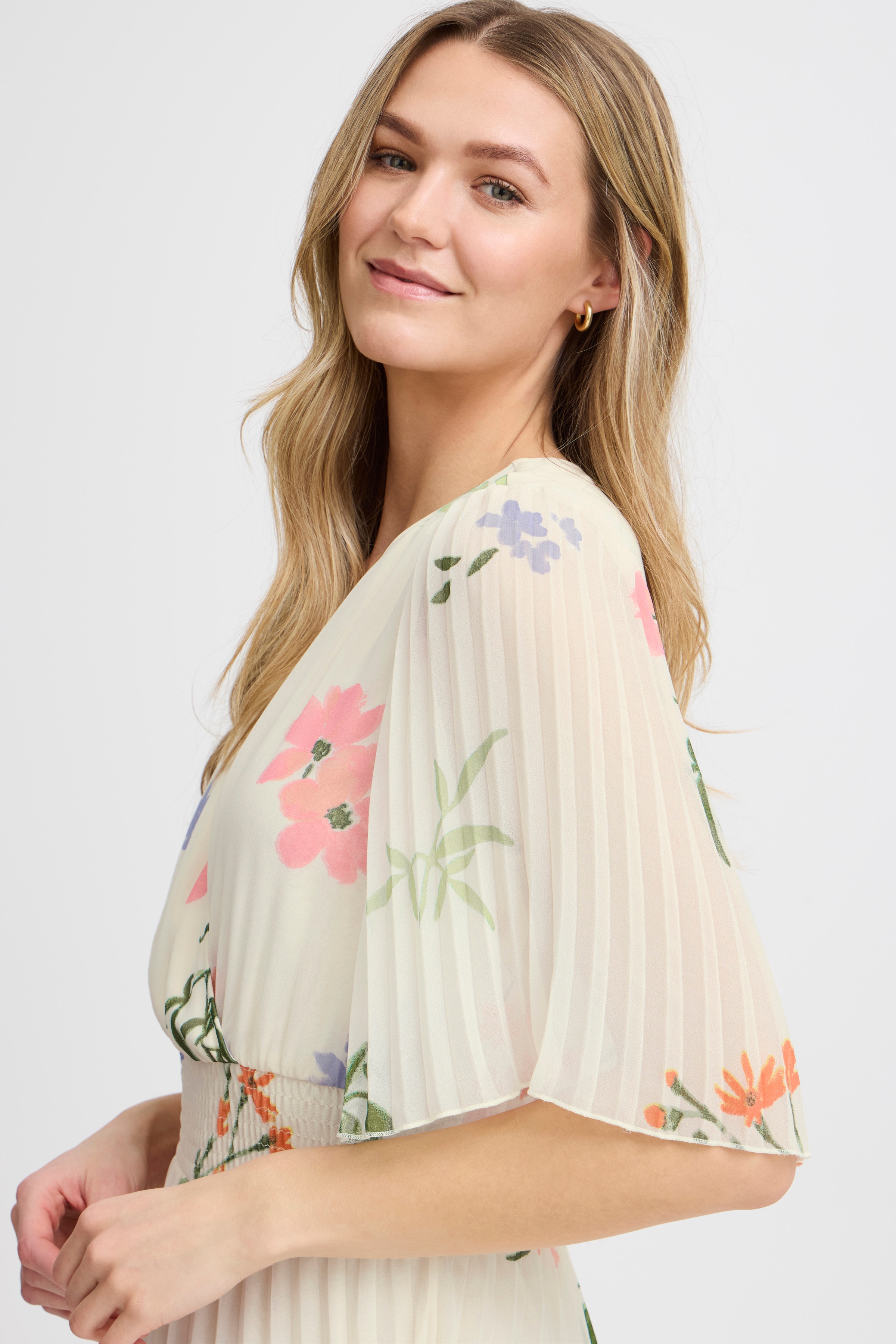 FRKARINA Kjole LOOKBOOK DETAIL 20613813-203070