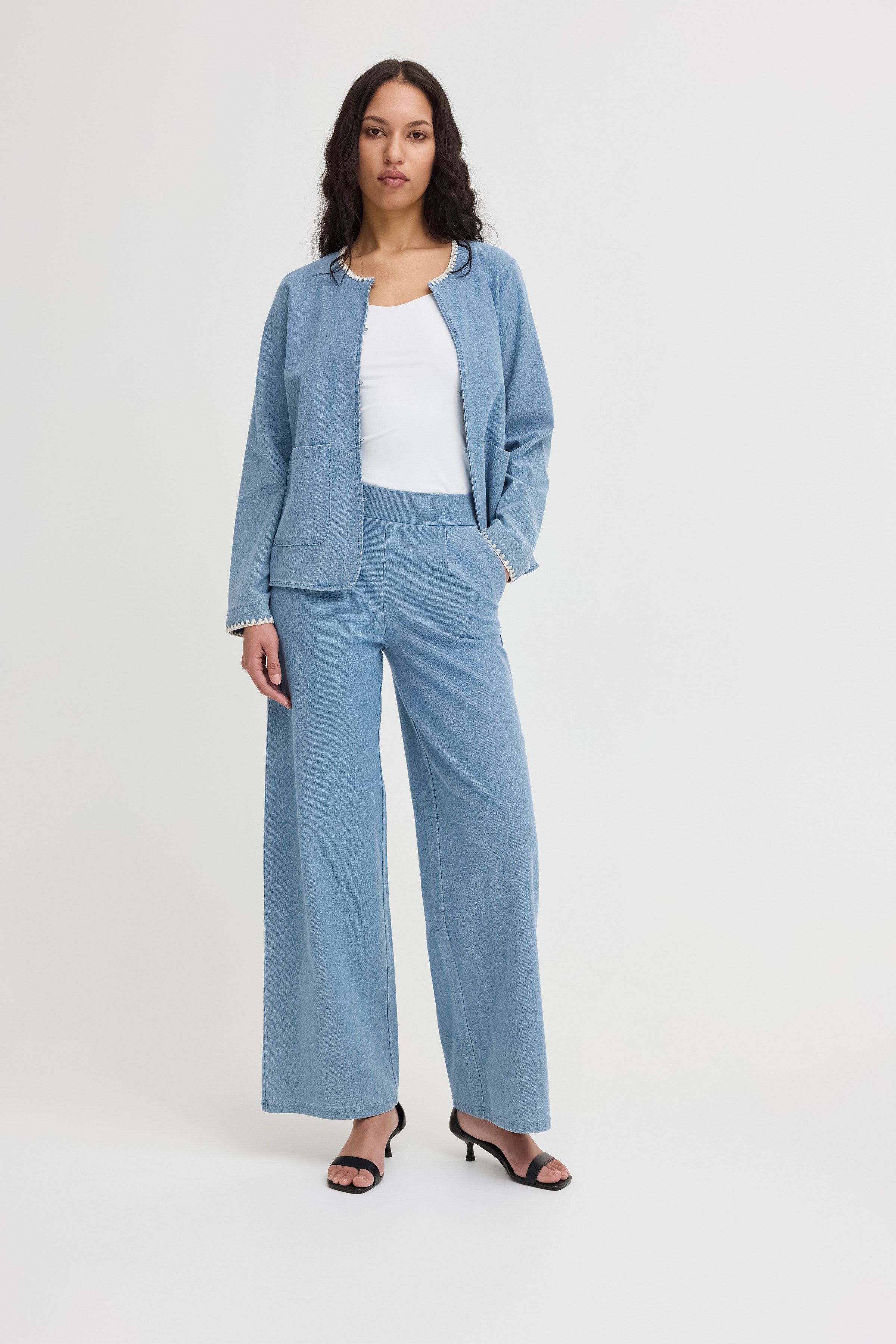 IHKATE Hose LOOKBOOK FRONT 20123368-204711