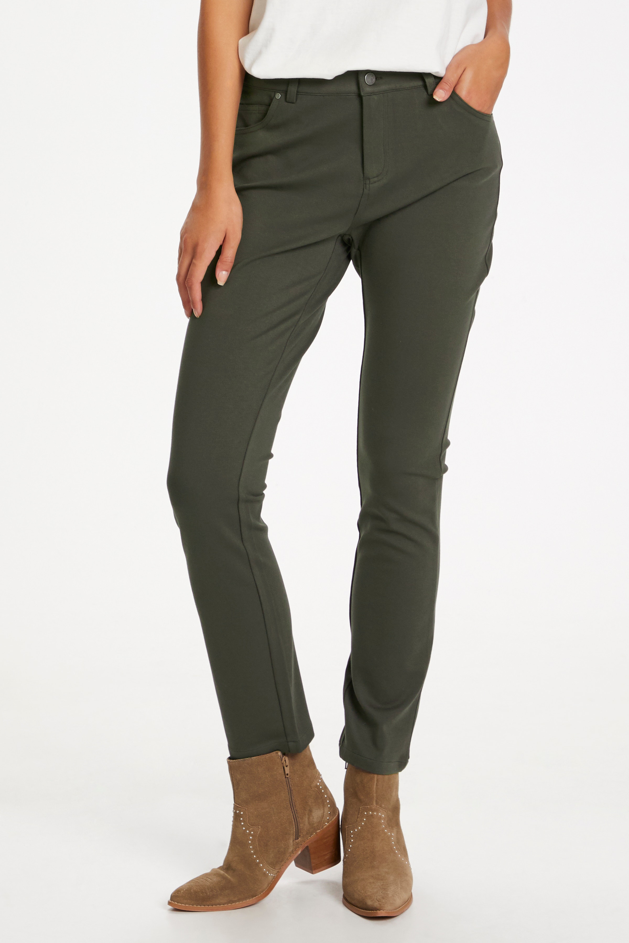 Casual Hose LOOKBOOK FRONT 20608119-190506