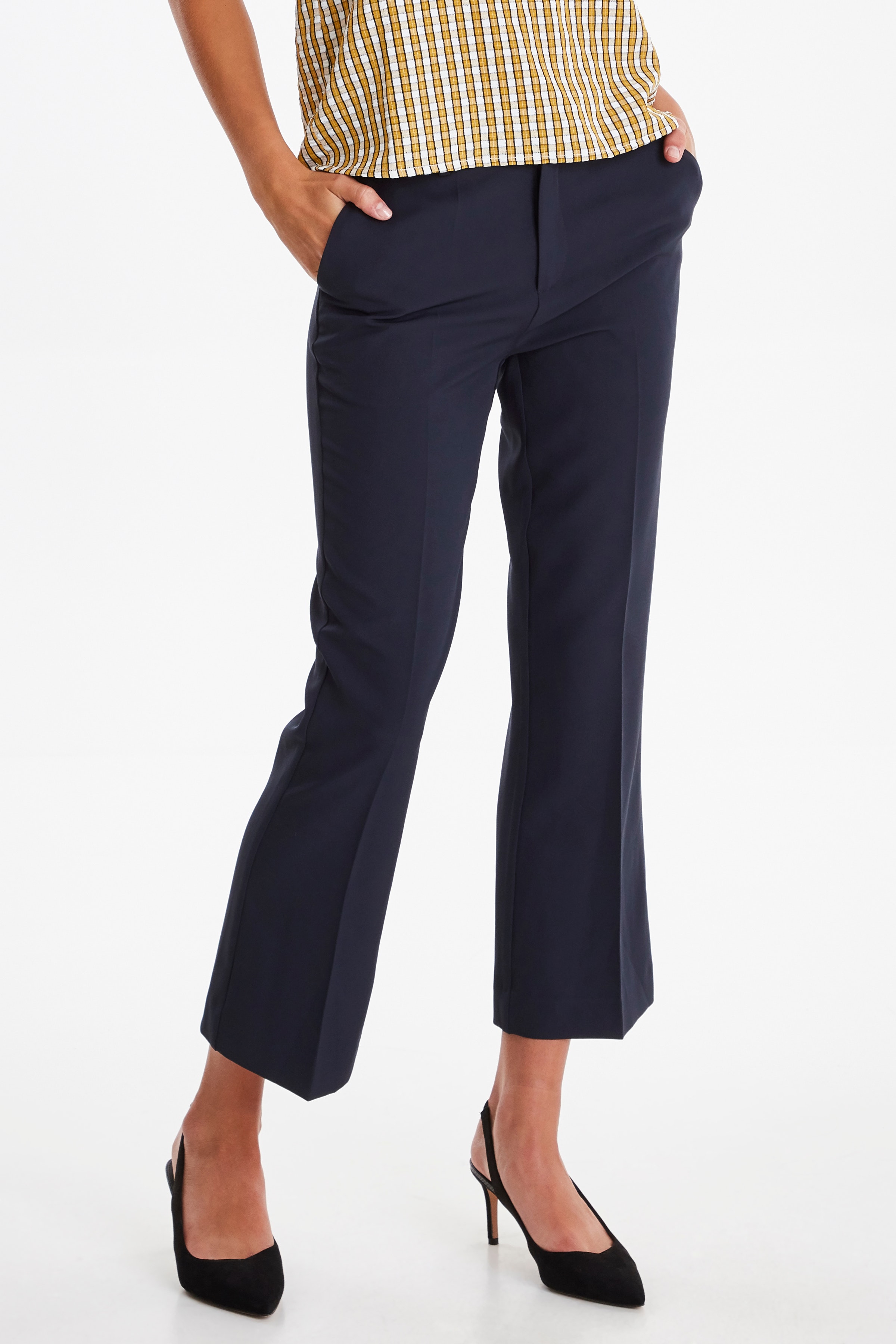 LEXI CROPPED BUKSE LOOKBOOK FRONT 20111214-14049