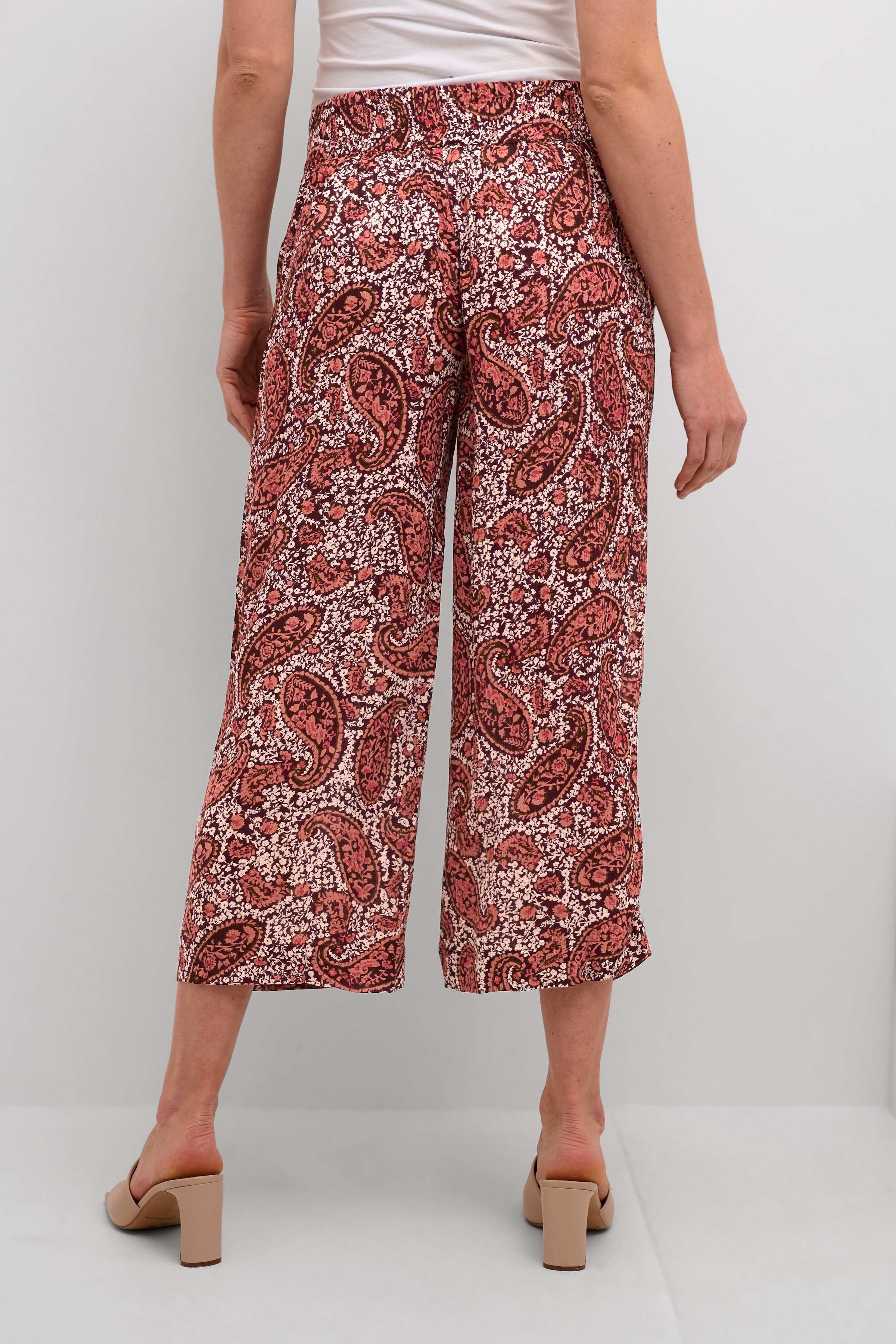 BPulla Trousers LOOKBOOK BACK 10590456-104506B