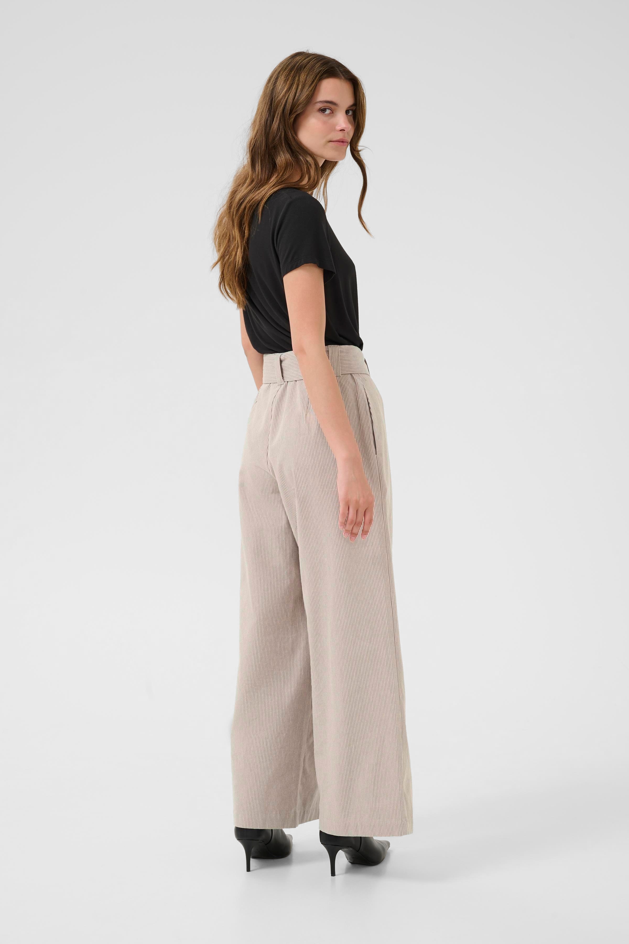 CUlenna Hose LOOKBOOK BACK 50111824-108147