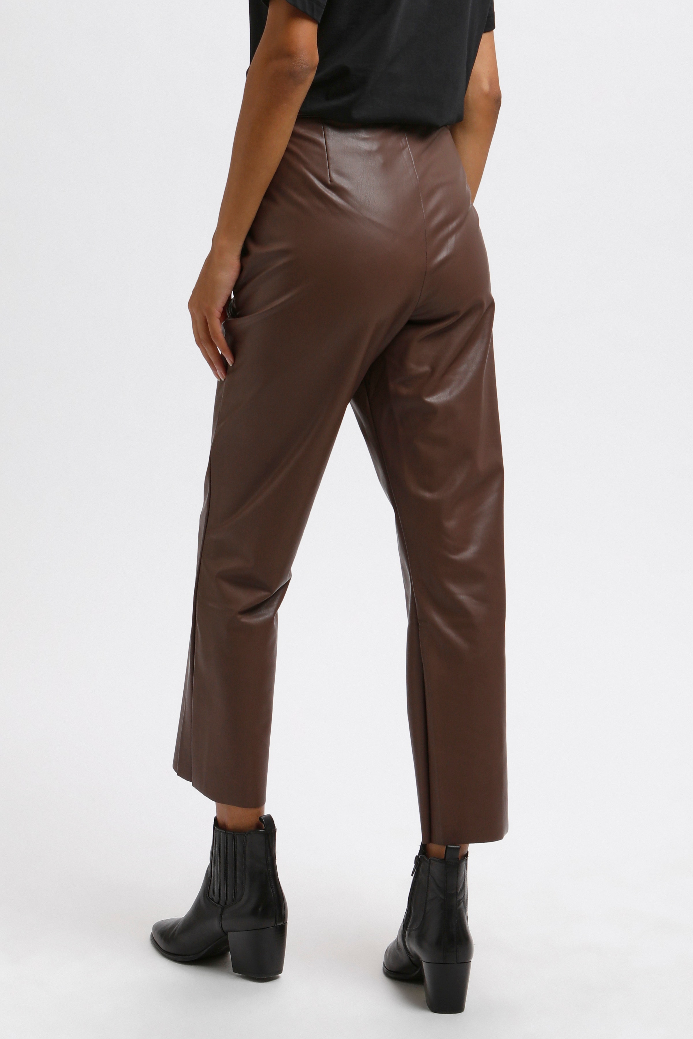 KAvirisa Fake Leather HW Pants Casual LOOKBOOK BACK 10505806-191213