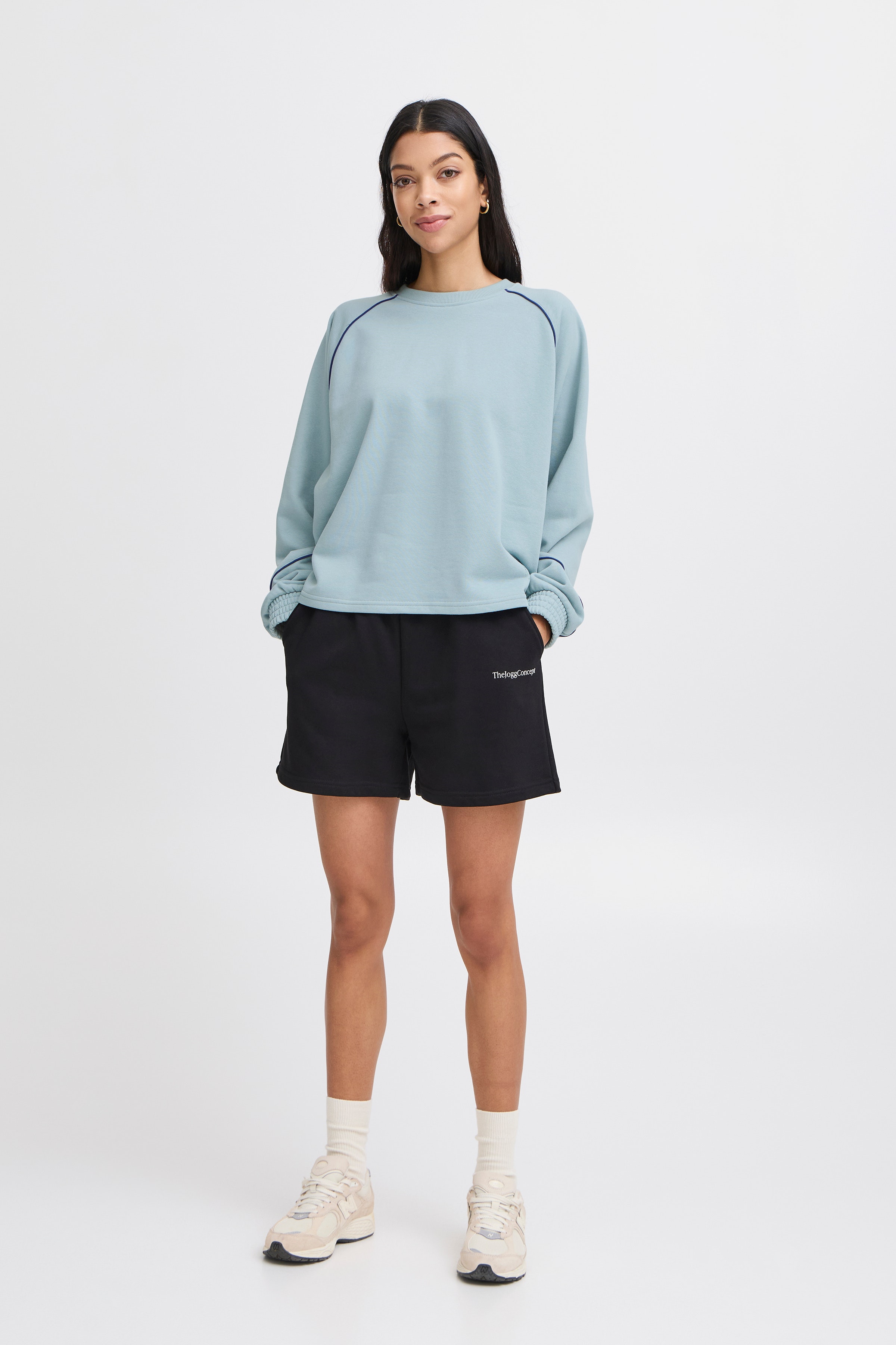 JCSAJA Sweatshirt LOOKBOOK FRONT 22800810-204134