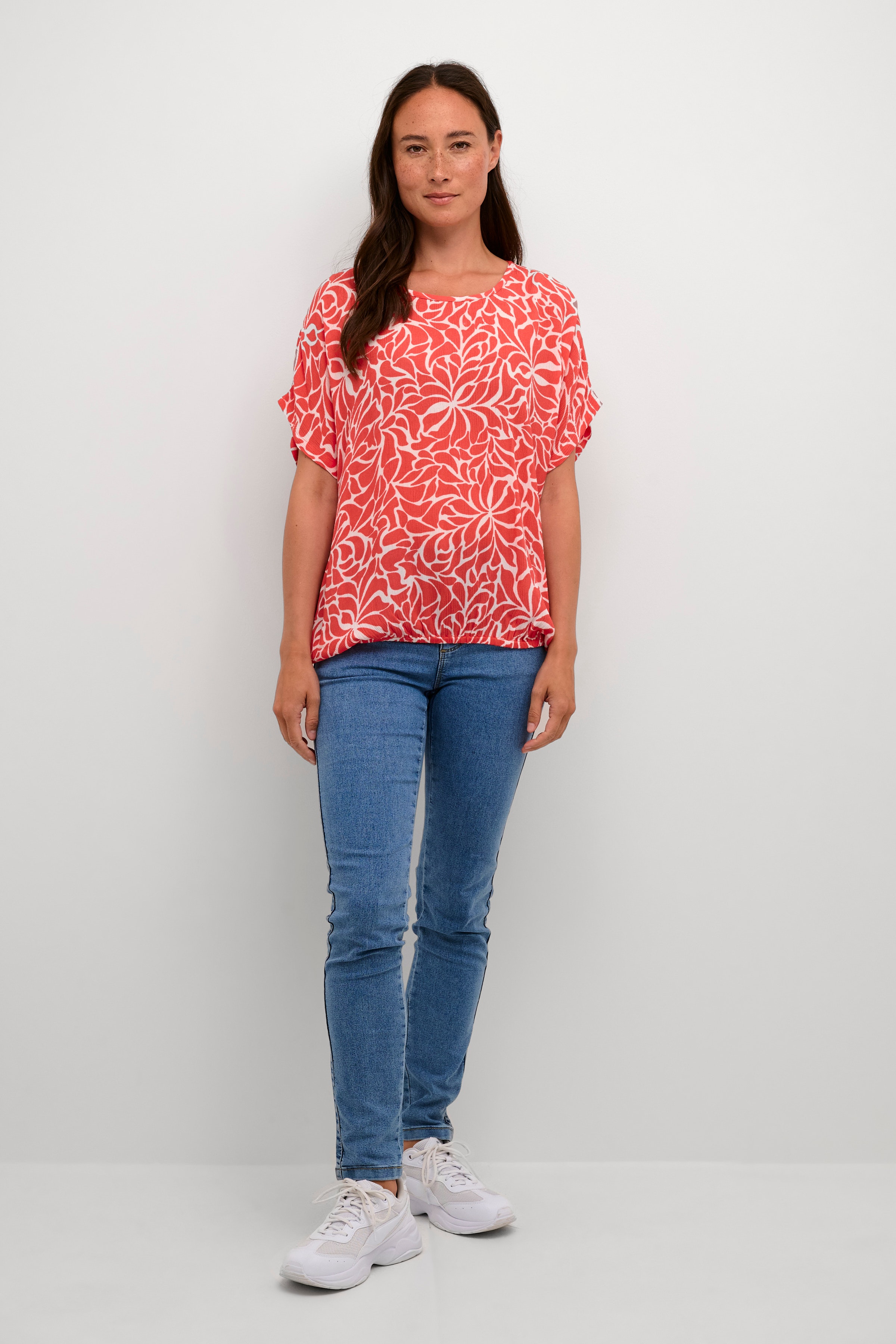 KAamber Bluse LOOKBOOK FRONT 10508257-105668