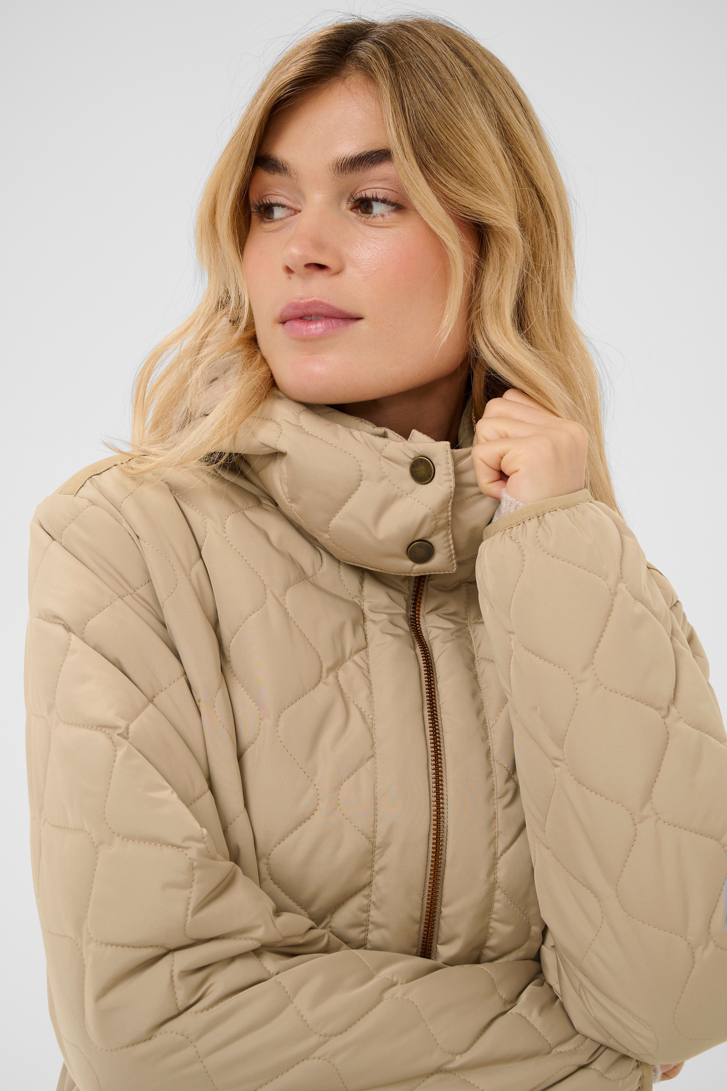 CRArwen Outerwear LOOKBOOK DETAIL 10612773-171312