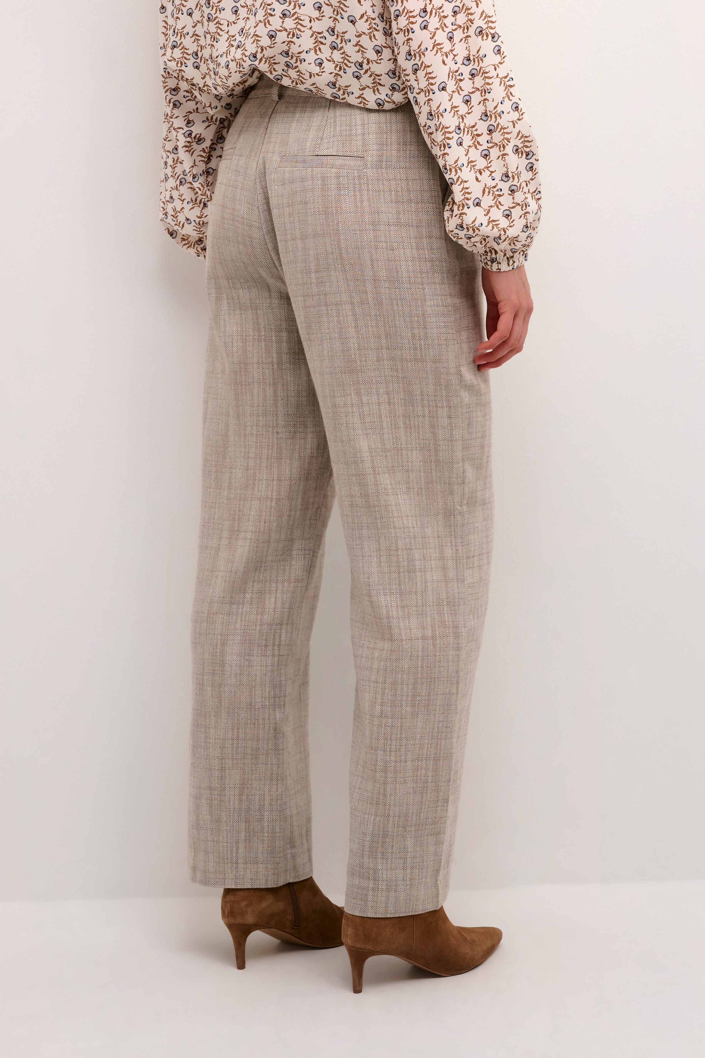 CRTurid Hose LOOKBOOK FRONT 10612140-105370