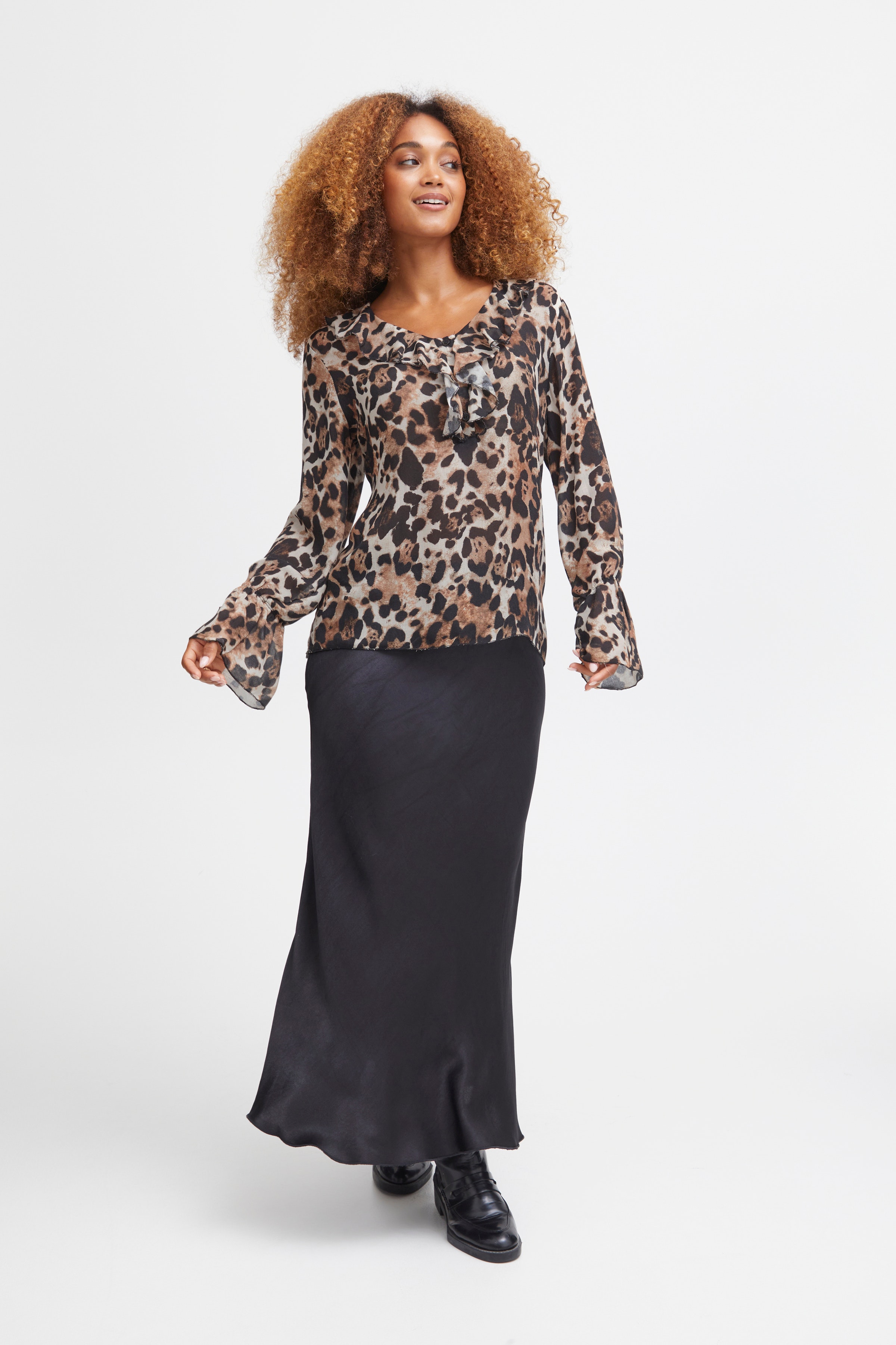 SBELAH Bluse LOOKBOOK FRONT 22100367-203780