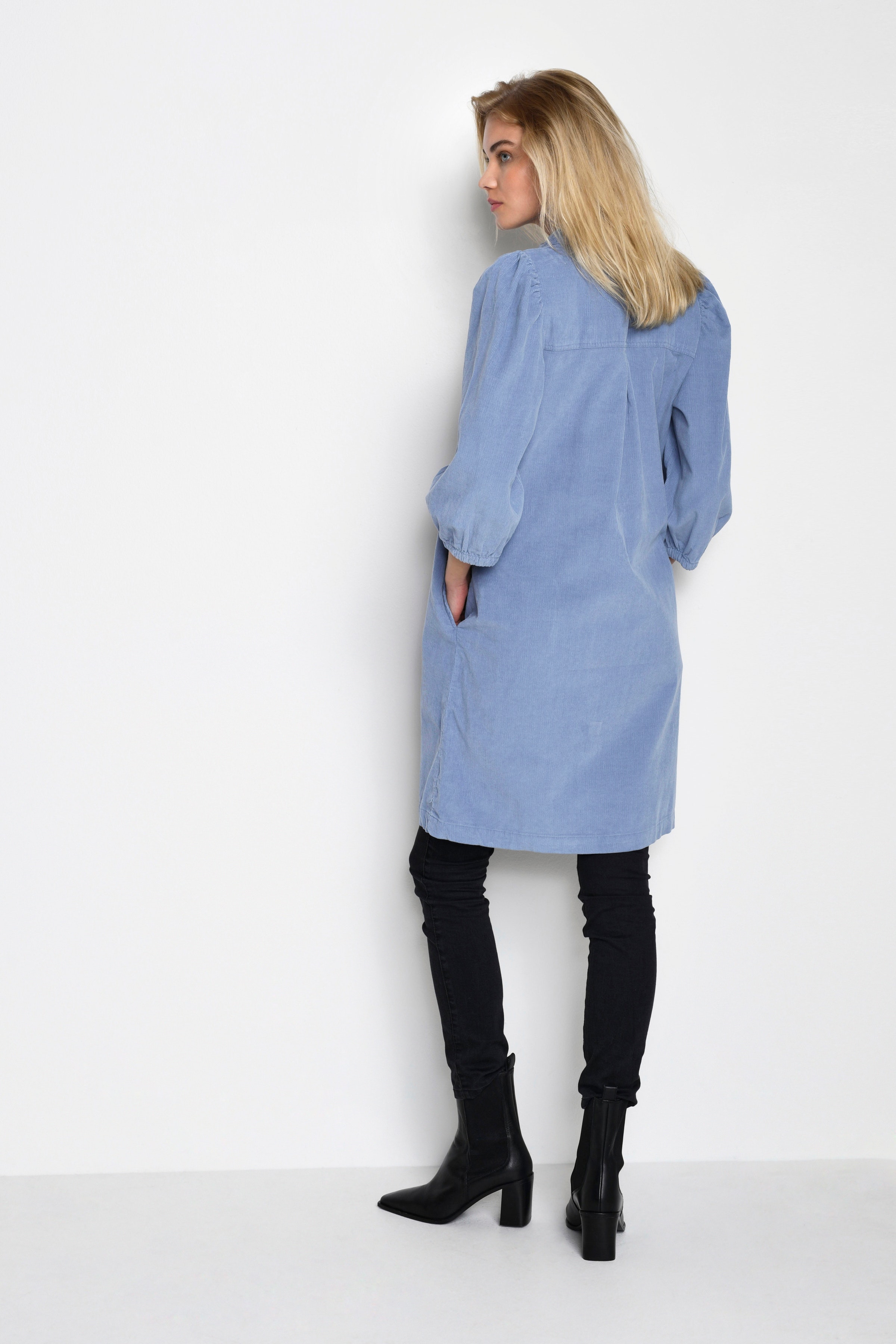 KAeva Kjole LOOKBOOK BACK 10506785-174015