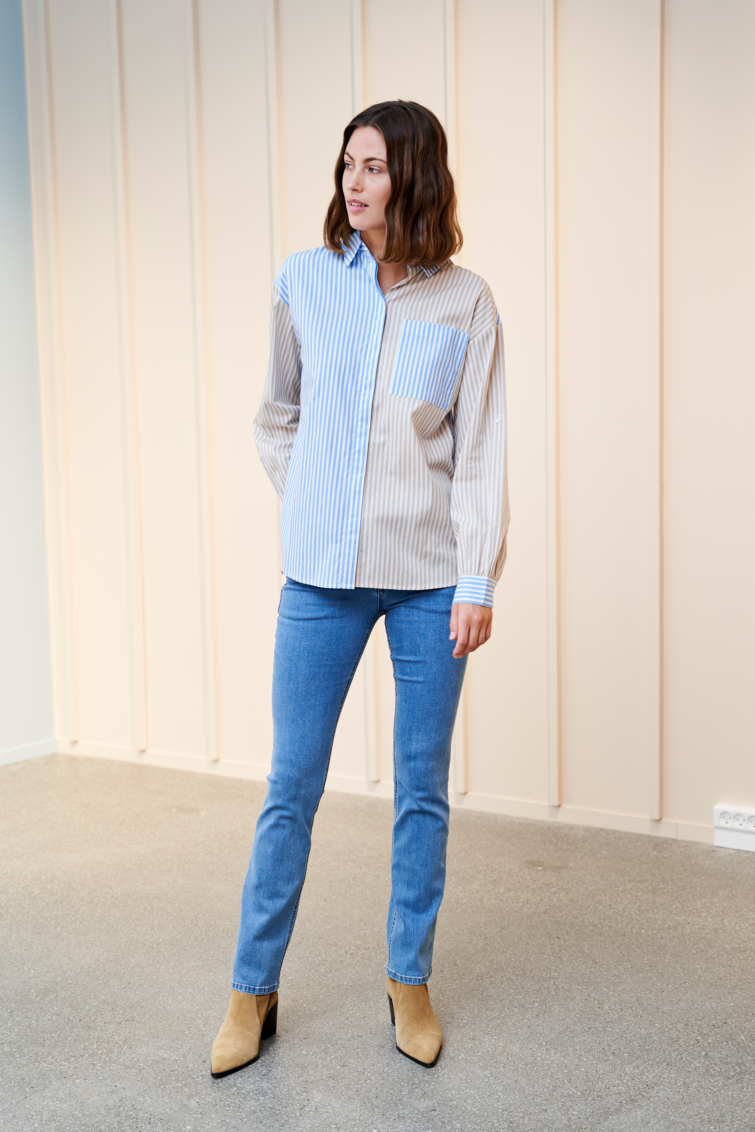 Long sleeved shirt LOCATION NONE 20610691-200870