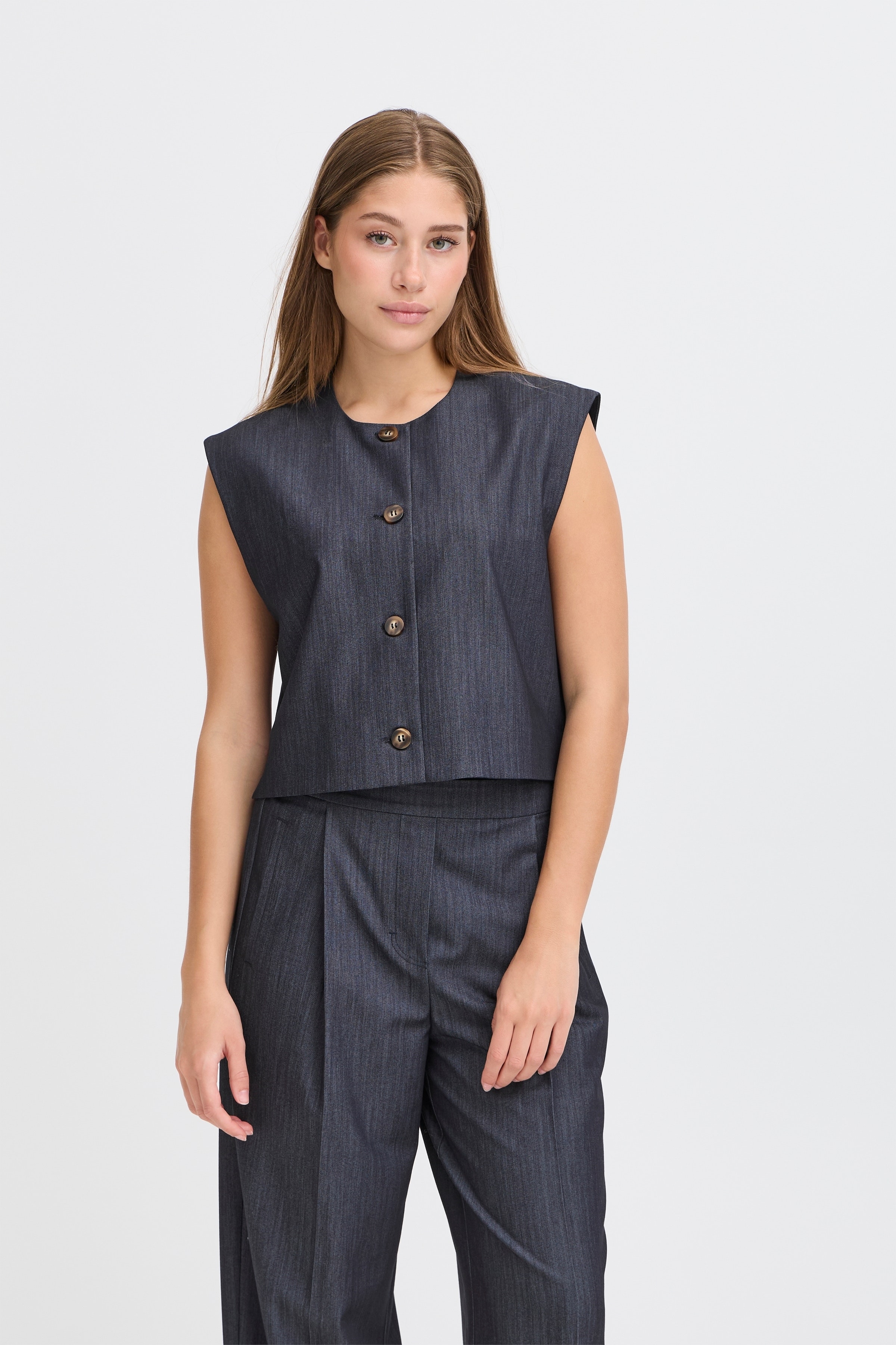 IHJUMI Vest LOOKBOOK FRONT 20124432-200340