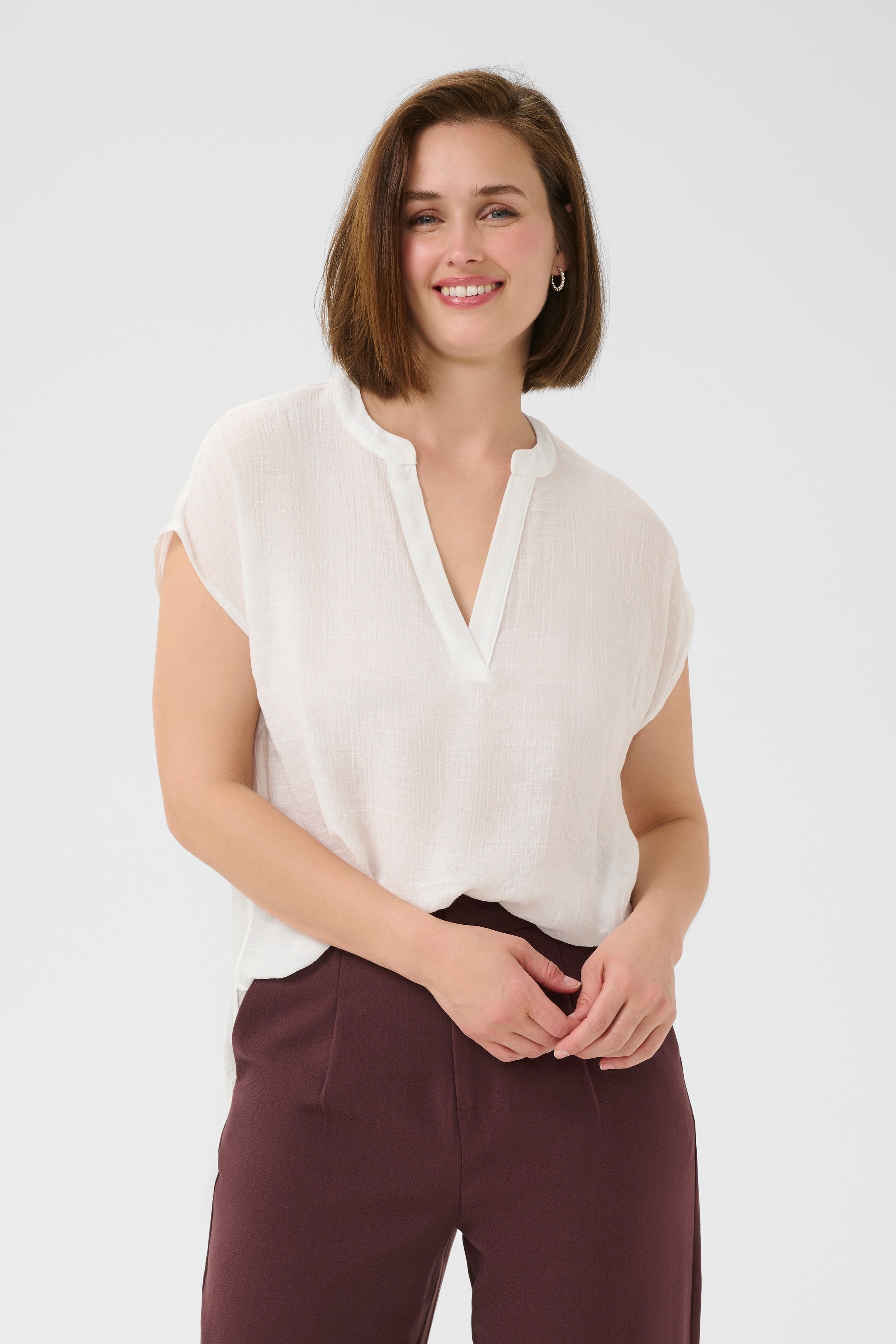 KAanja Bluse LOOKBOOK FRONT 10510118-110602