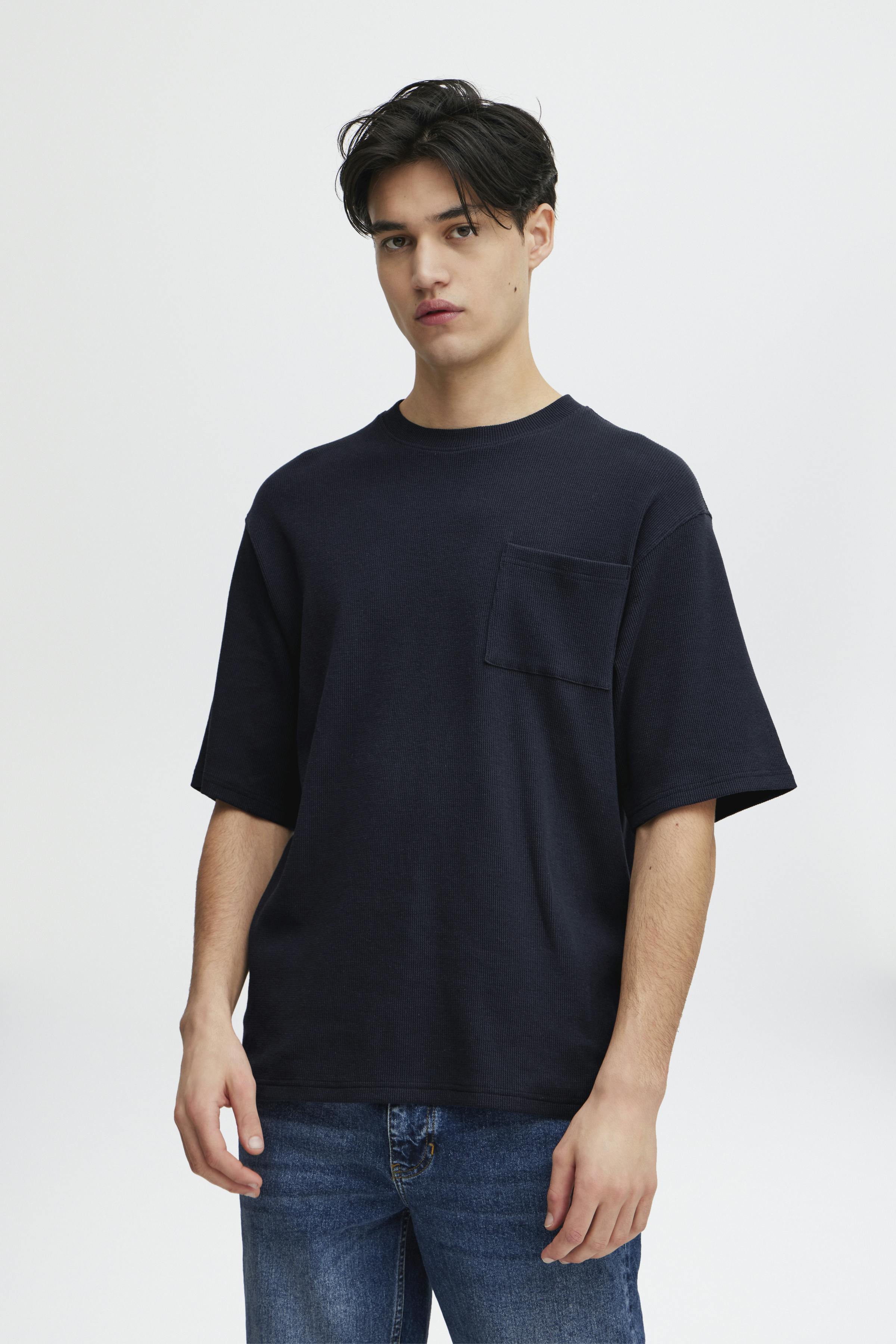 CFTUE T-shirt LOOKBOOK FRONT 20505100-193923