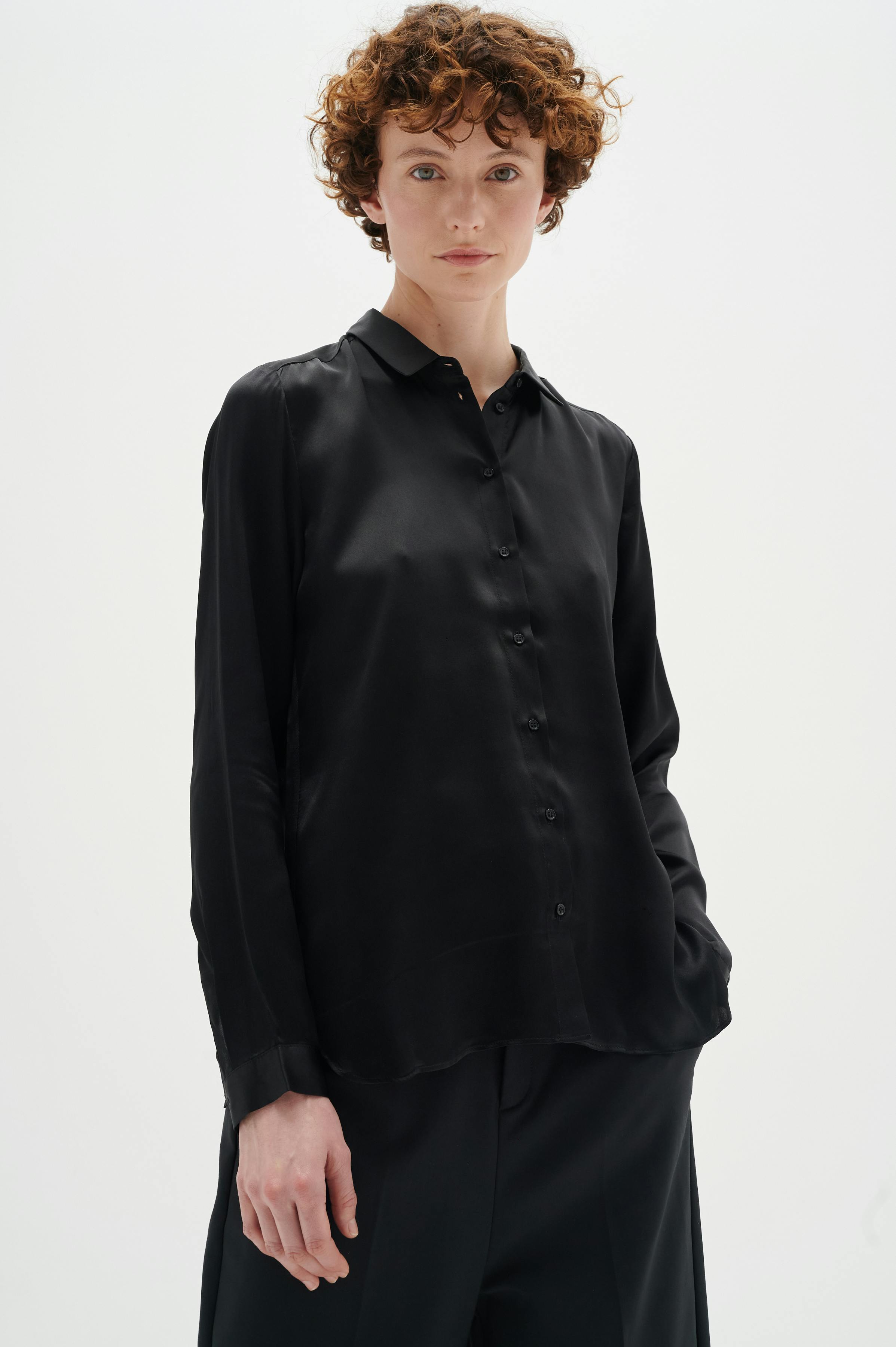 Leonore Shirt Premium LOOKBOOK FRONT 30104237-194008