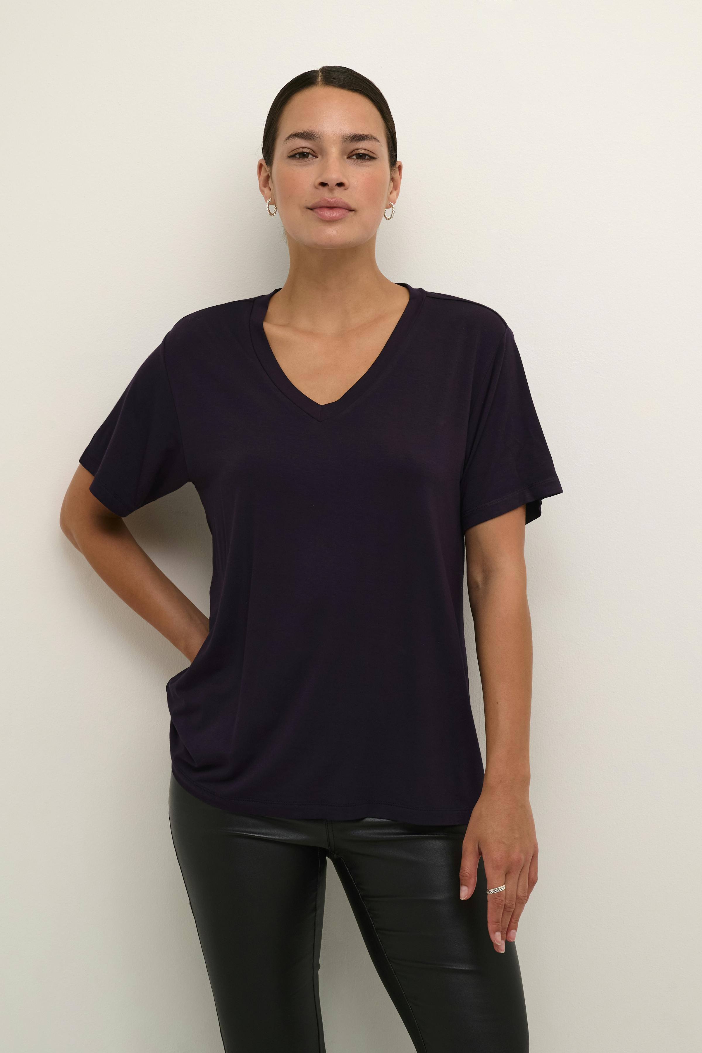 KAfrida T-shirt LOOKBOOK FRONT 10508581-106557