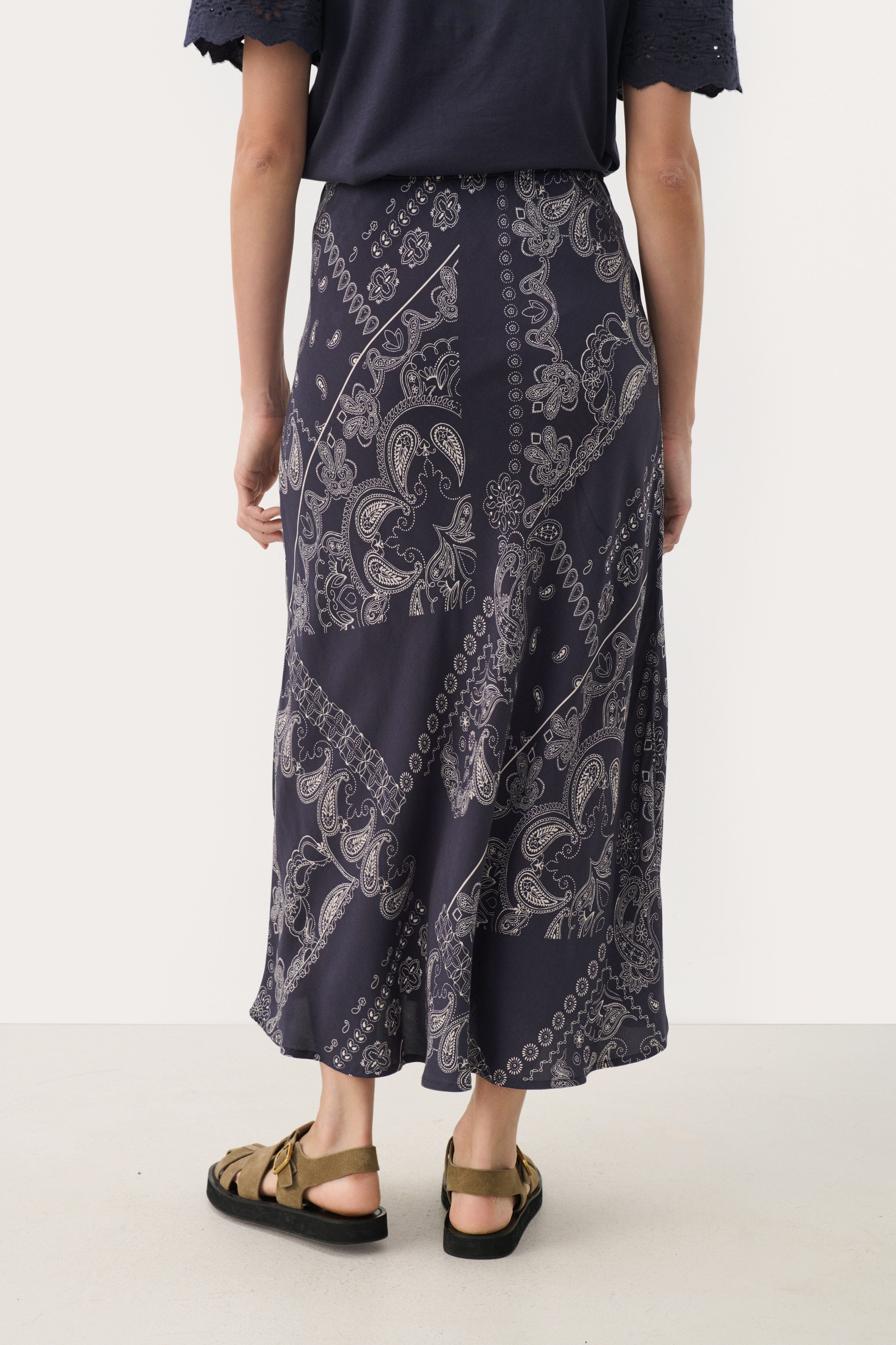 LaurinaPW Nederdel LOOKBOOK BACK 30309556-303667