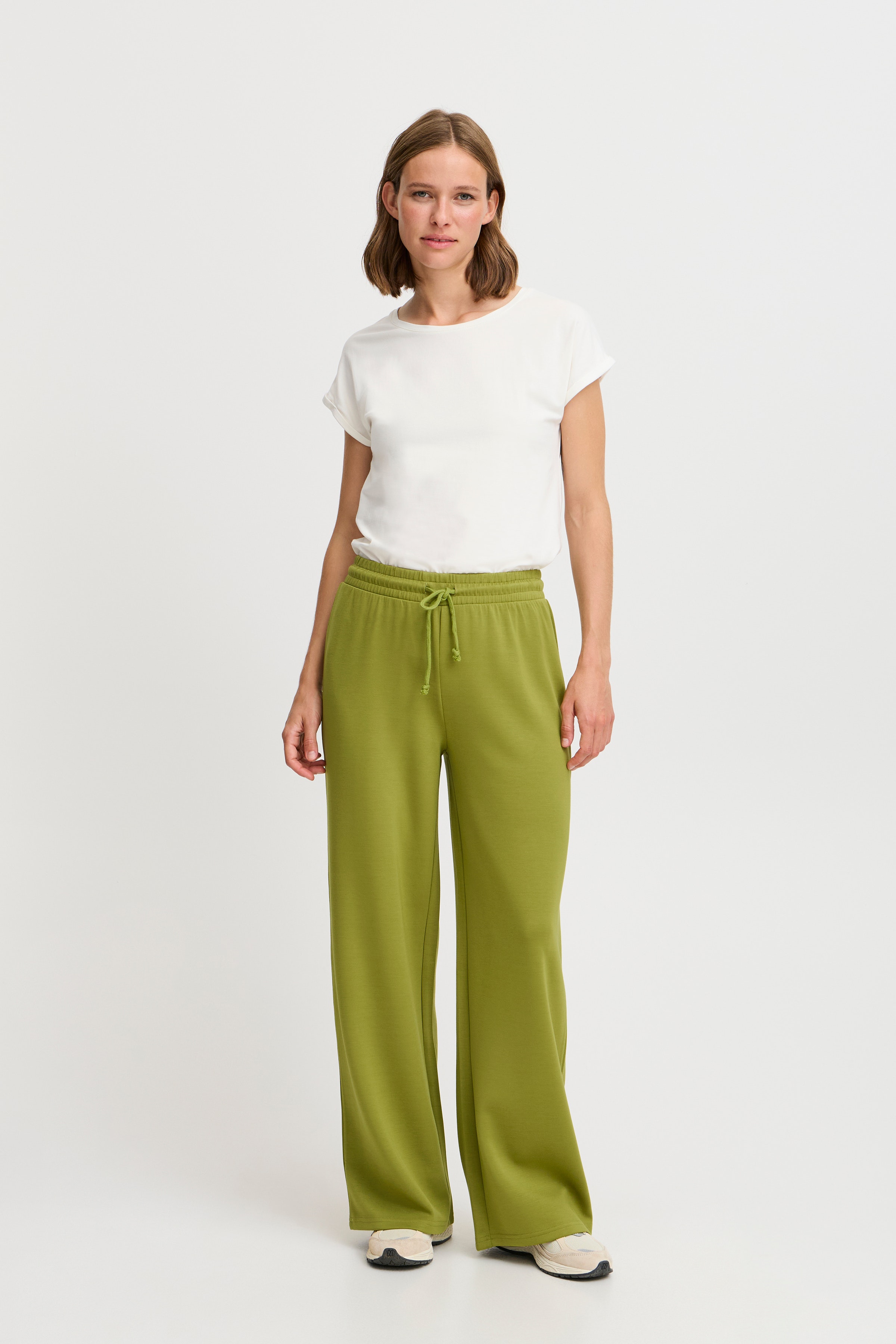 BYPUSTI Trousers LOOKBOOK FRONT 20815708-180538