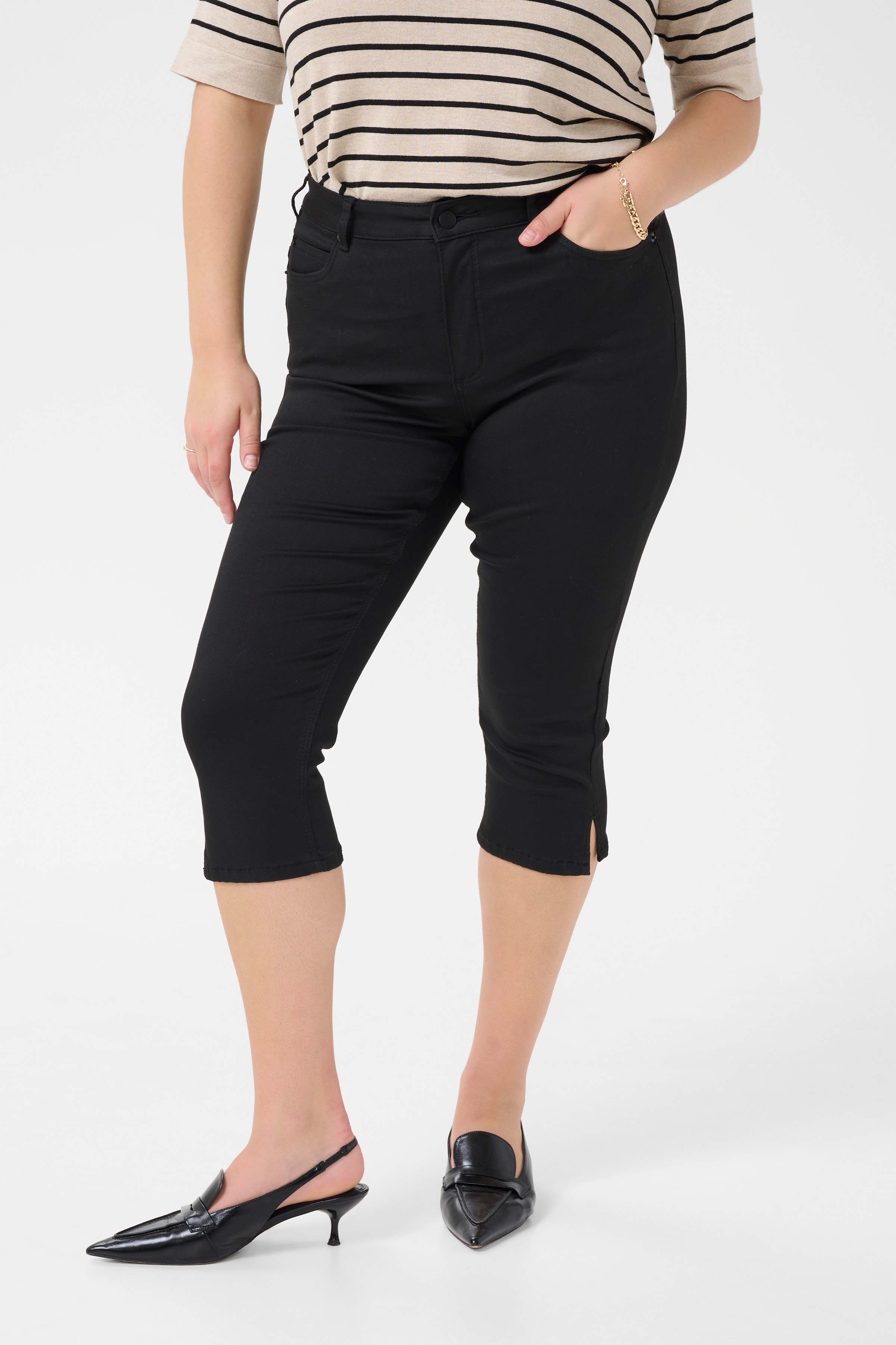 KCdina Jeans LOOKBOOK FRONT 10583429-100121