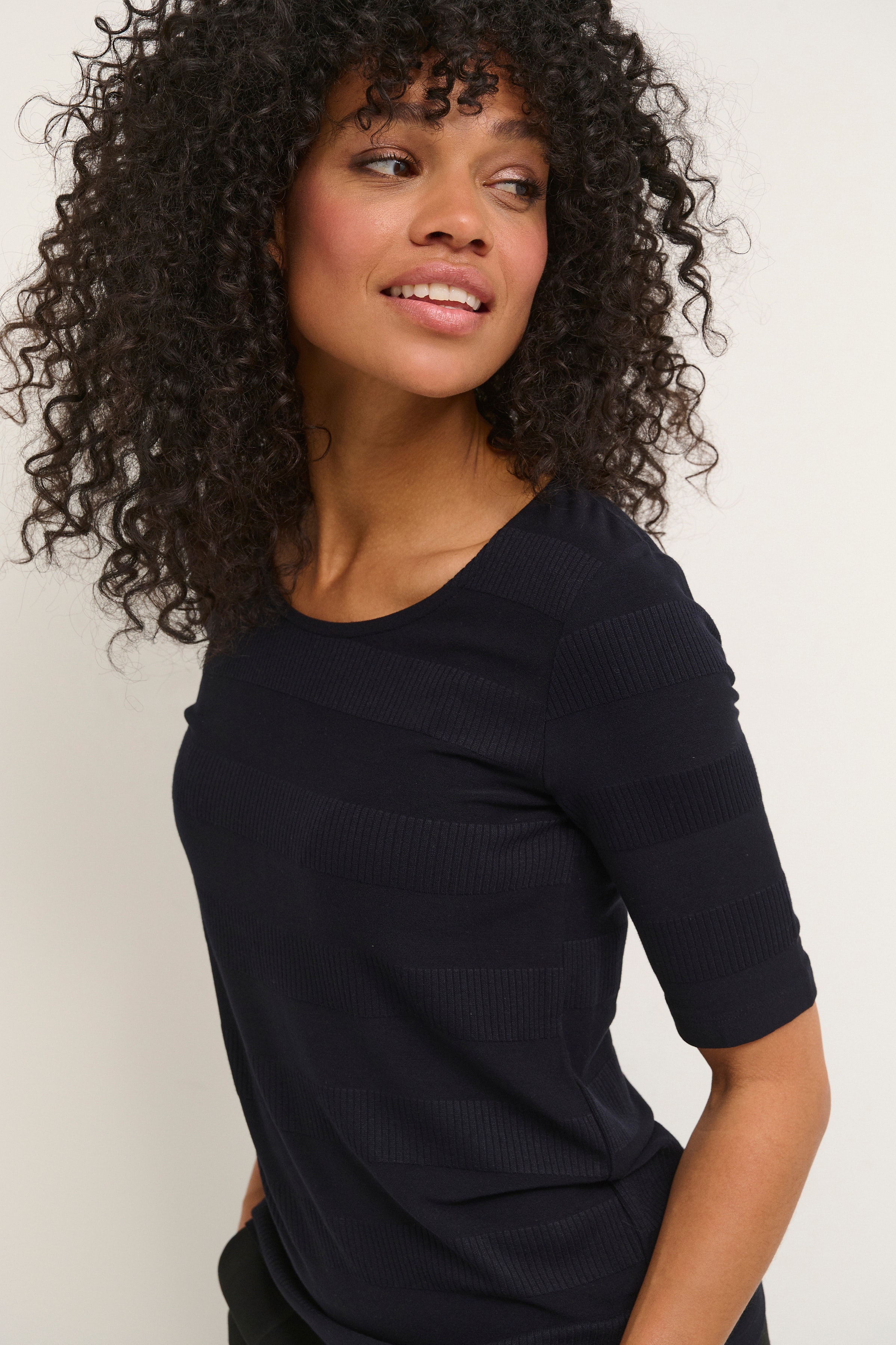KAria T-shirt LOOKBOOK DETAIL 10506944-100121