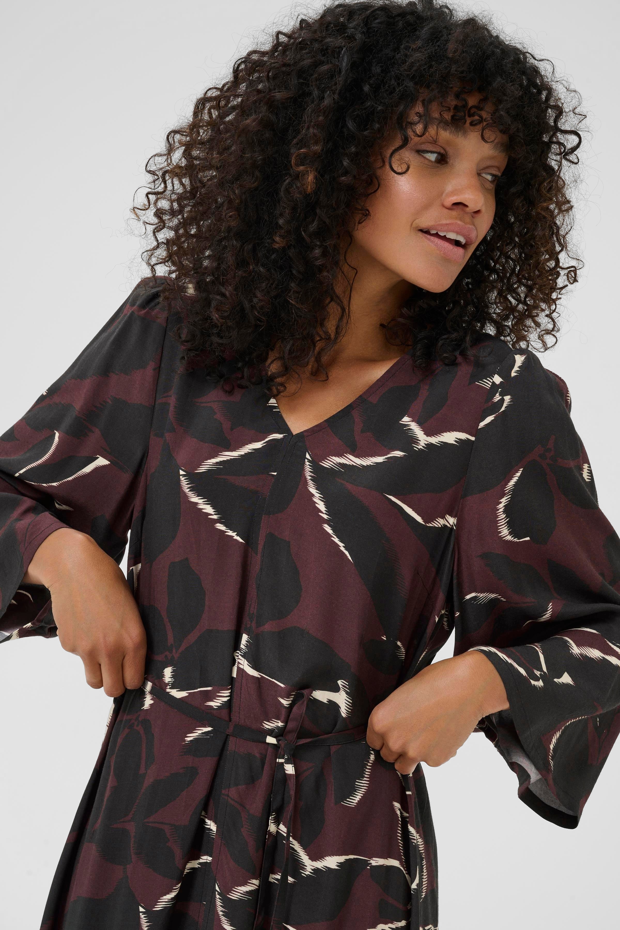 KAmille Kleid LOOKBOOK DETAIL 10510576-108224