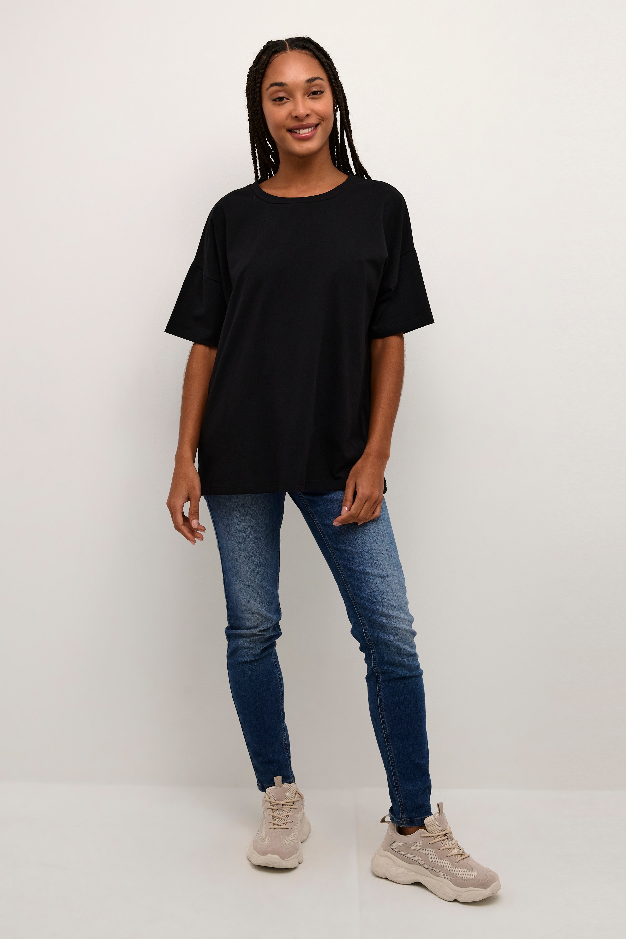 BPalice T-shirt LOOKBOOK FRONT 10590507-100121B