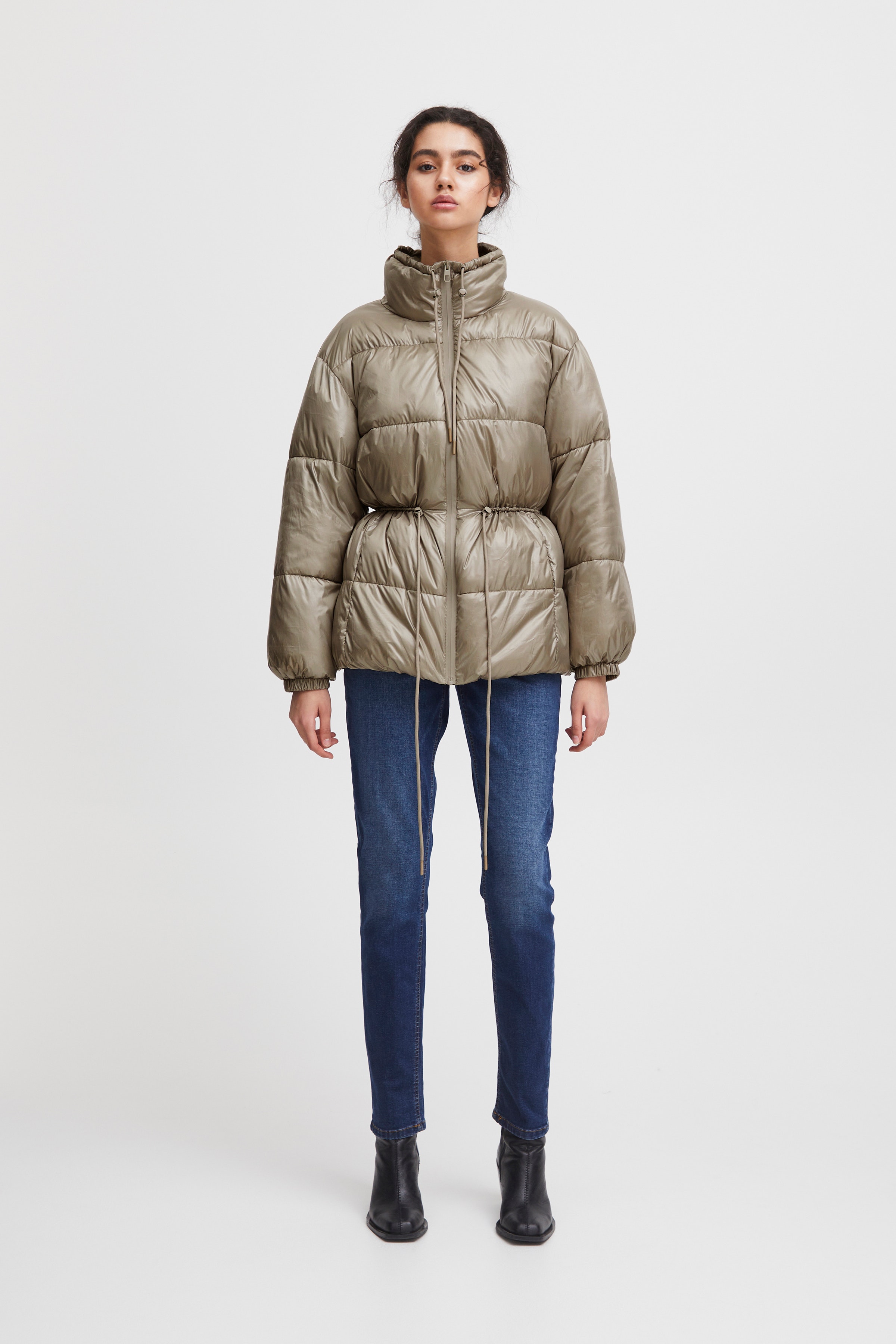 IHHELUNA Yttertøy LOOKBOOK FRONT 20118859-181108