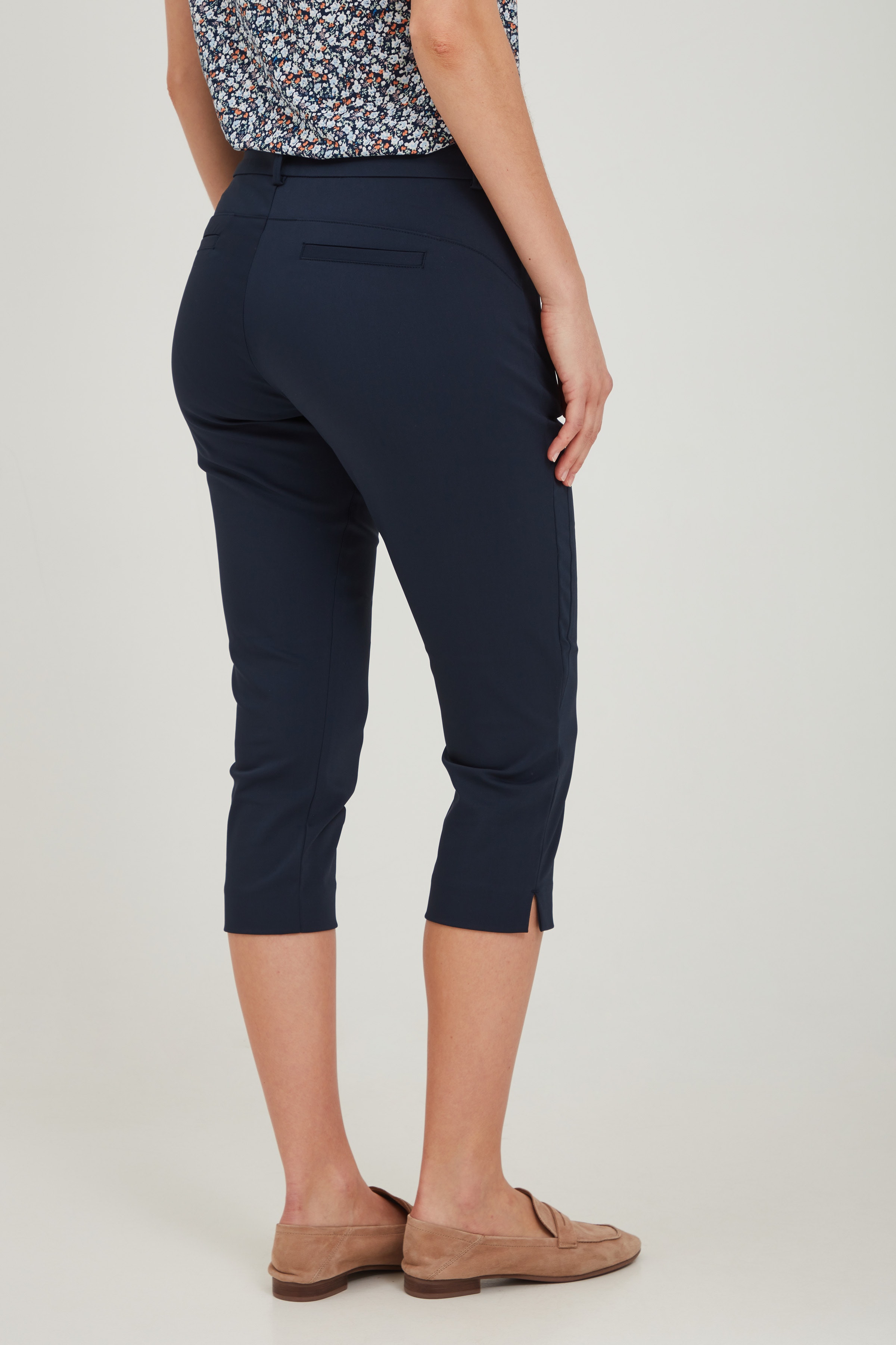 Caprihose LOOKBOOK BACK 20403325-194020