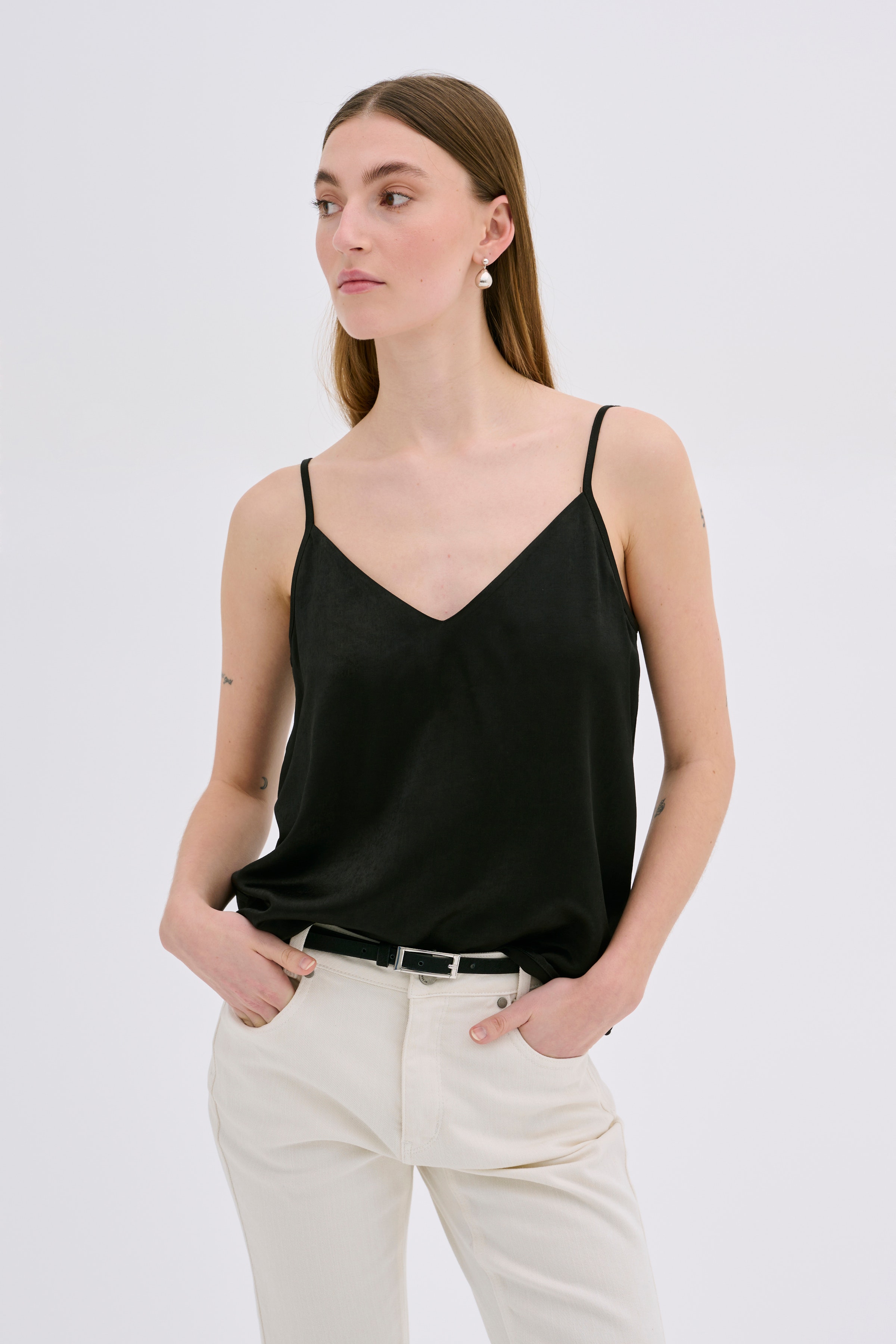 EstelleMW Top LOOKBOOK FRONT 10704426-100031