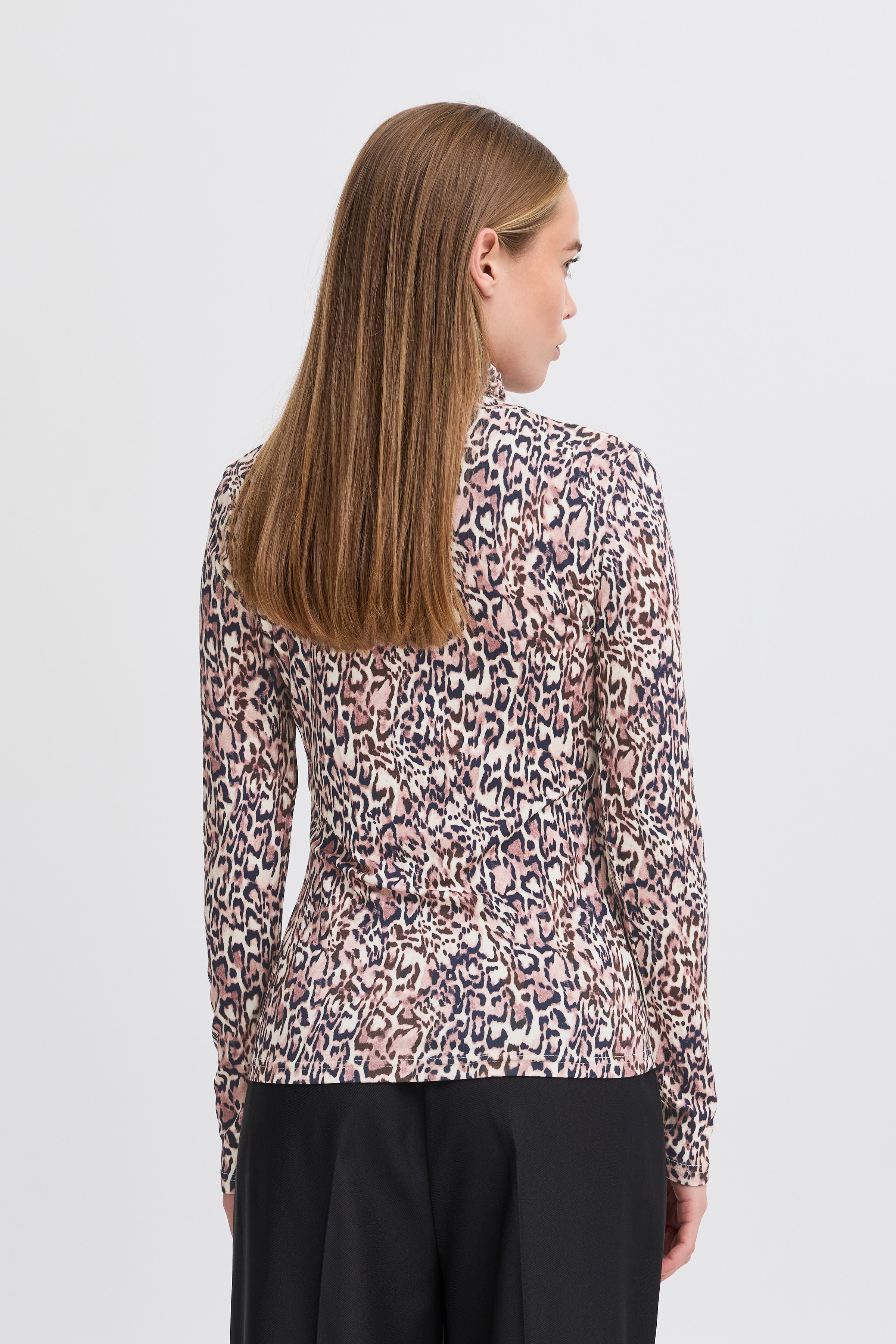 IHNAVA Langermet T-shirt LOOKBOOK BACK 20122589-203979