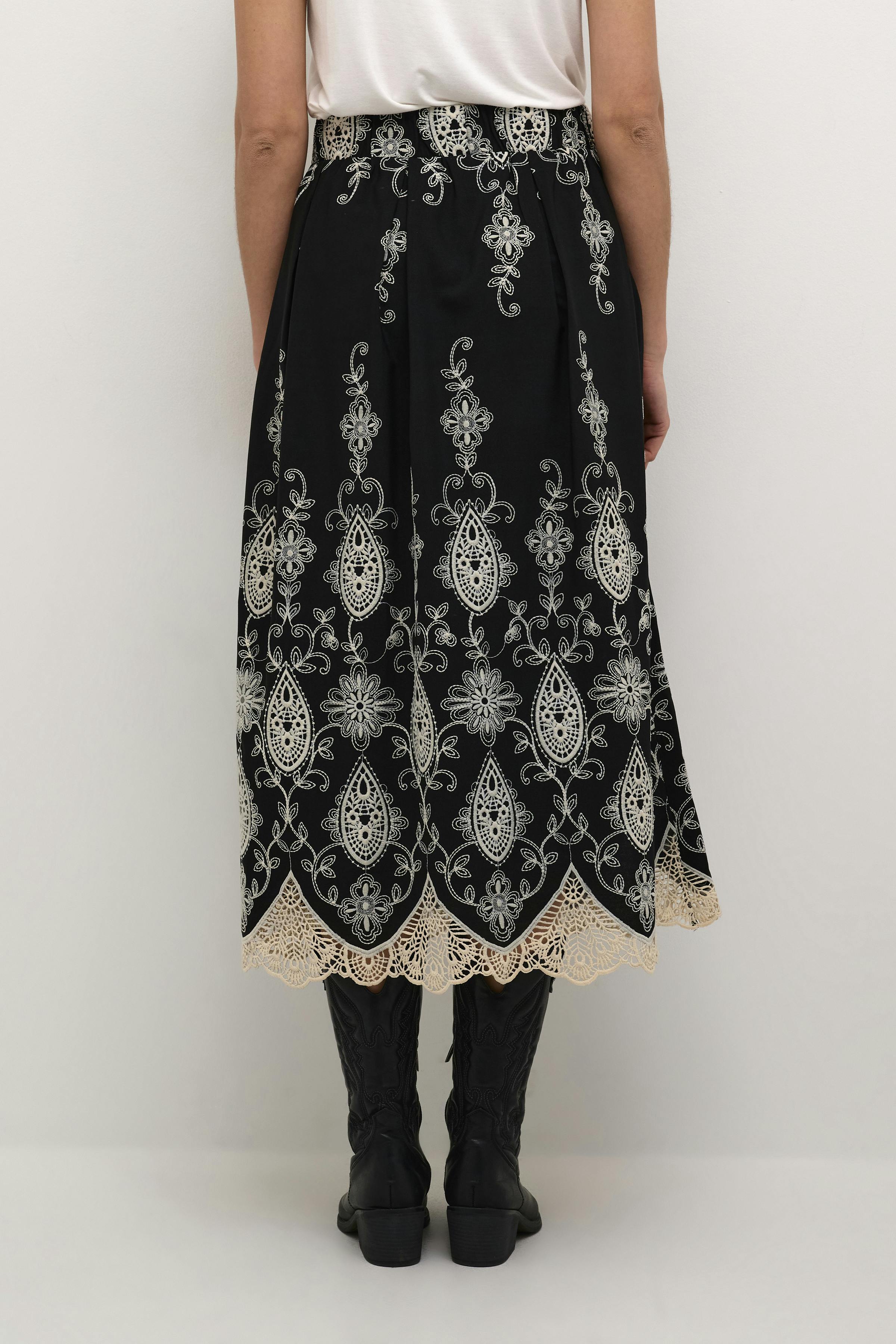 CUcreate Skirt with embroidery LOOKBOOK BACK 50111034-500012