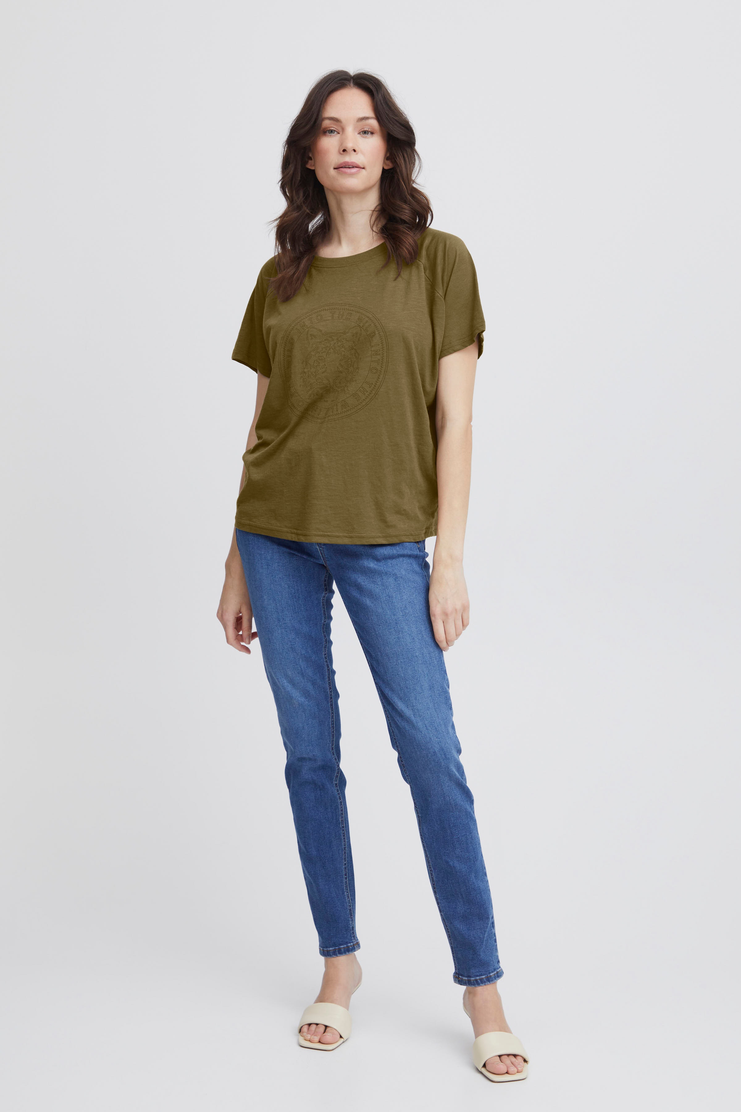 FRELINA T-shirt LOOKBOOK FRONT 20613700-190516