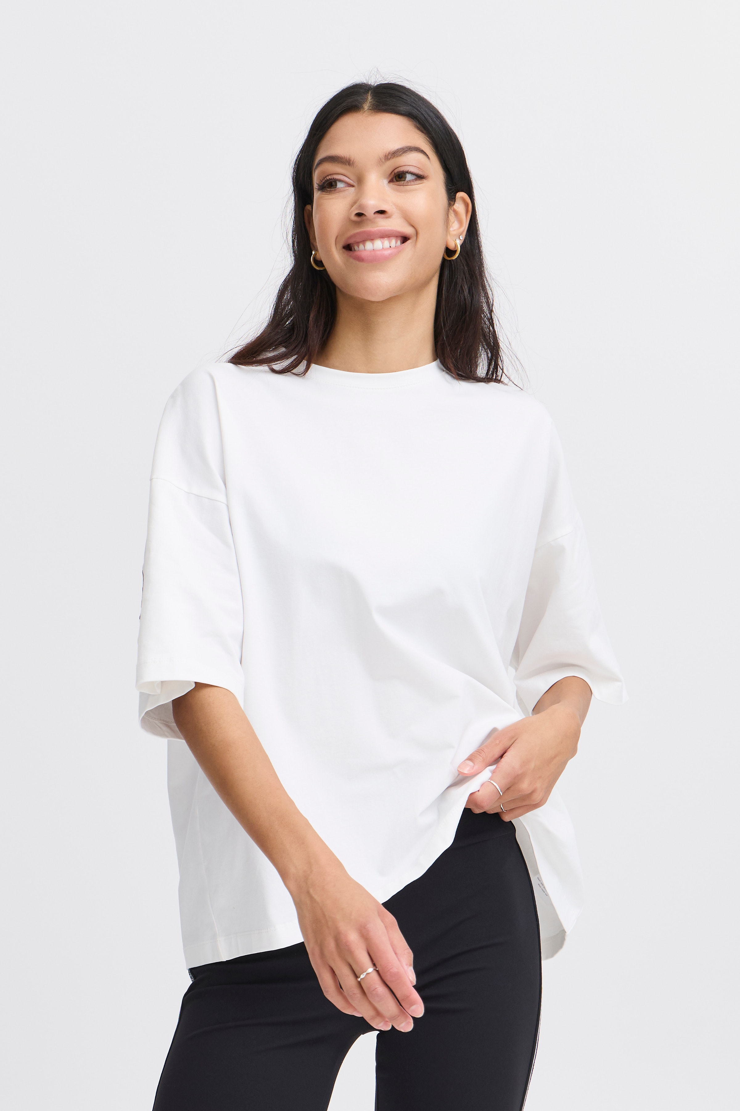 JCSABITA T-shirt LOOKBOOK FRONT 22800915-114800