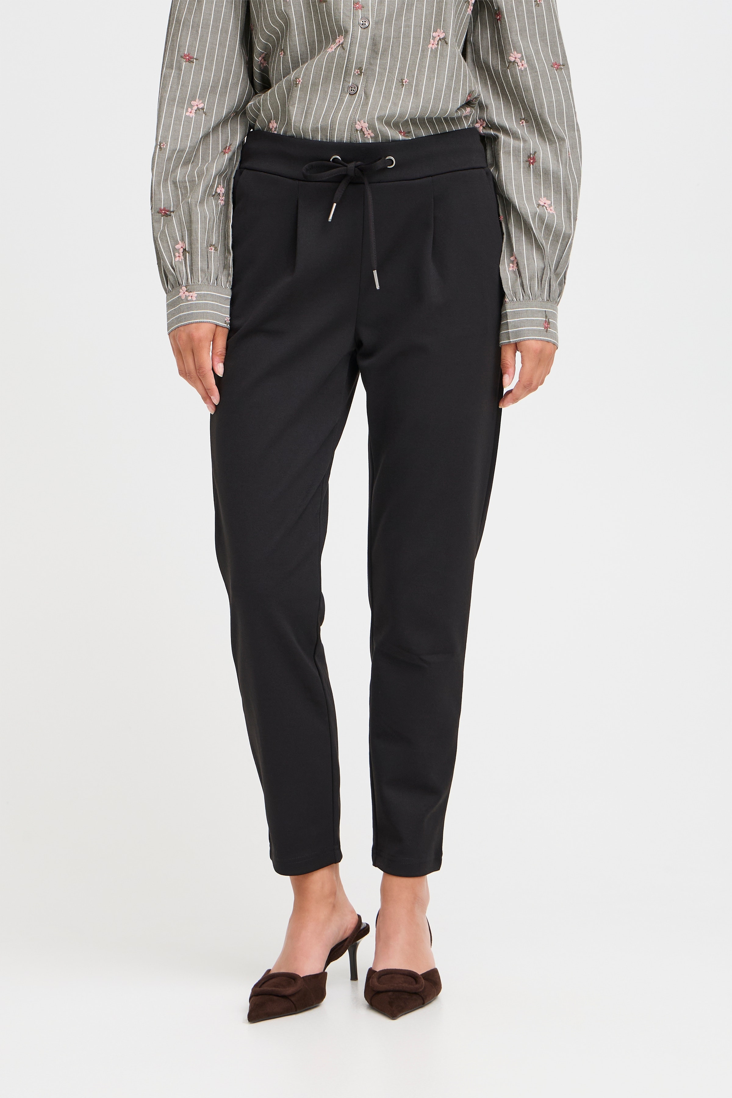 RIZETTA Byxor LOOKBOOK FRONT 20803903-80001