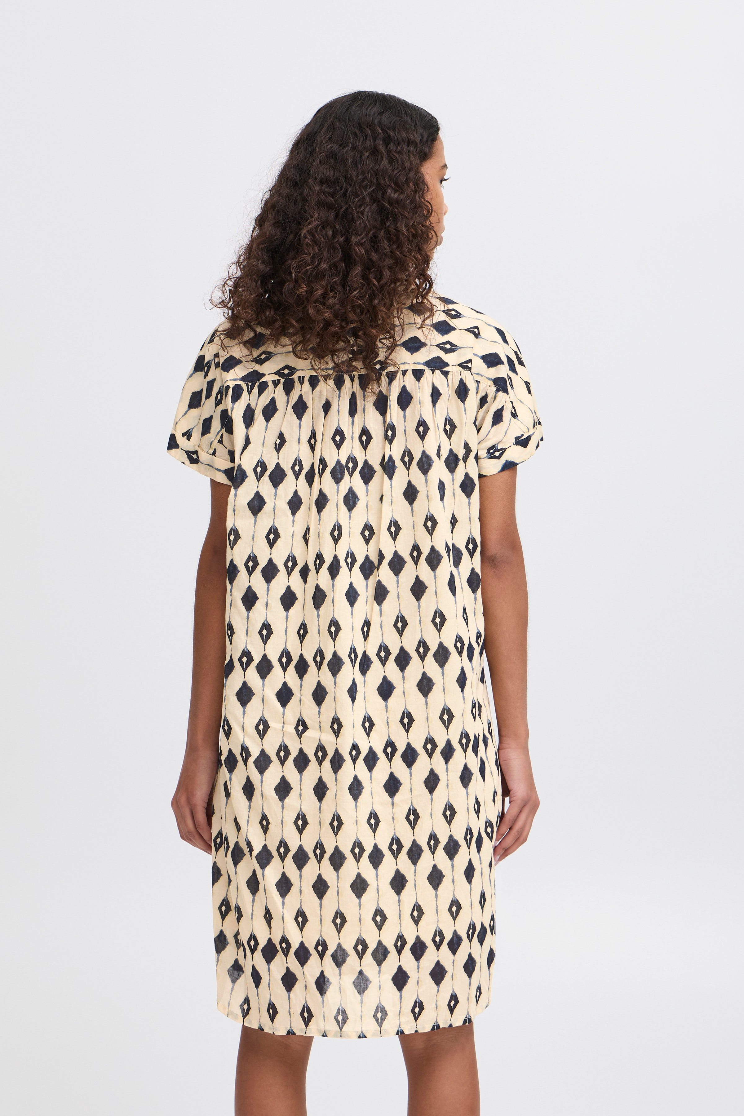 IHEMMERETTA Kjole LOOKBOOK BACK 20122887-204419