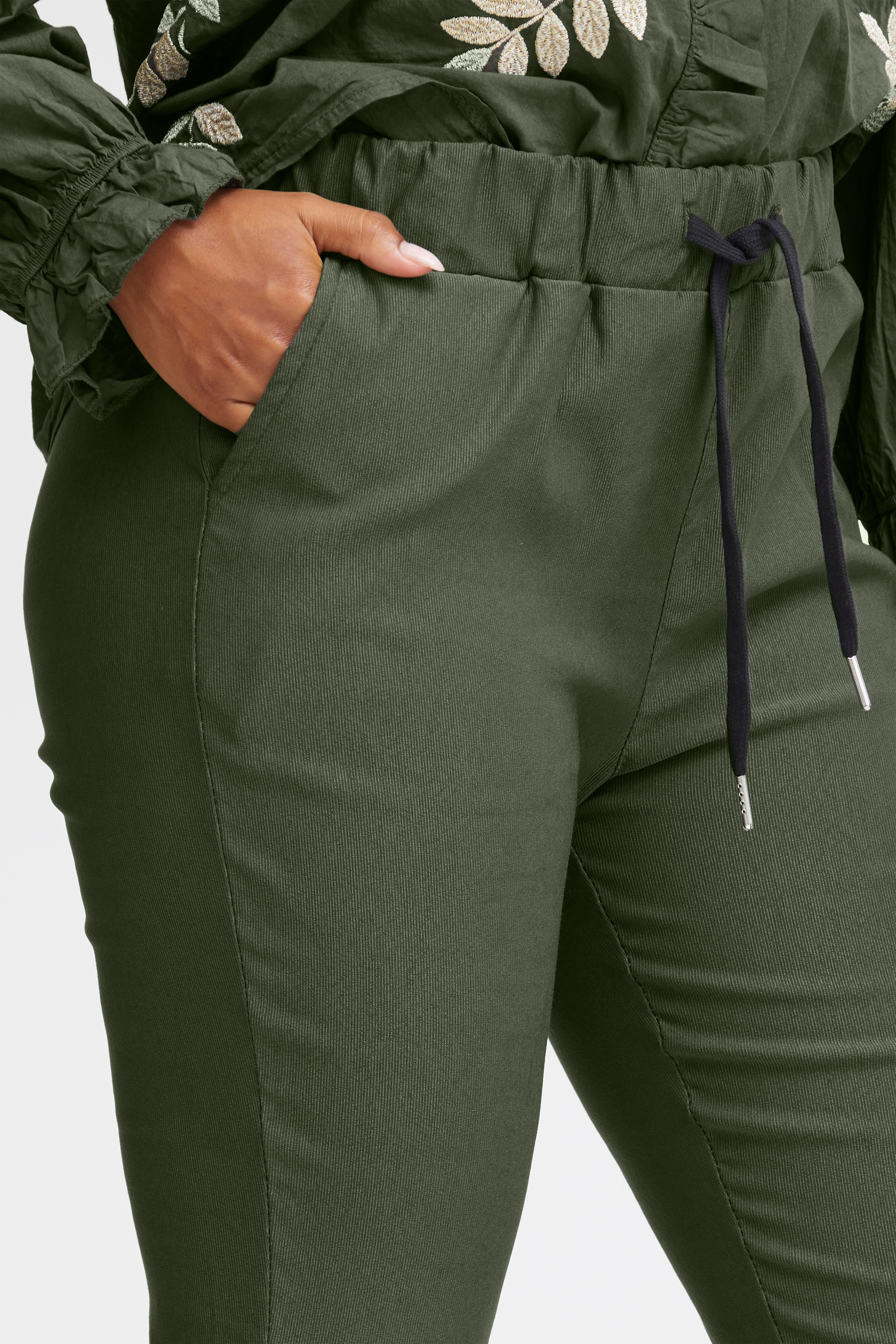 SBBENITTO Bukser LOOKBOOK DETAIL 22100378-190414