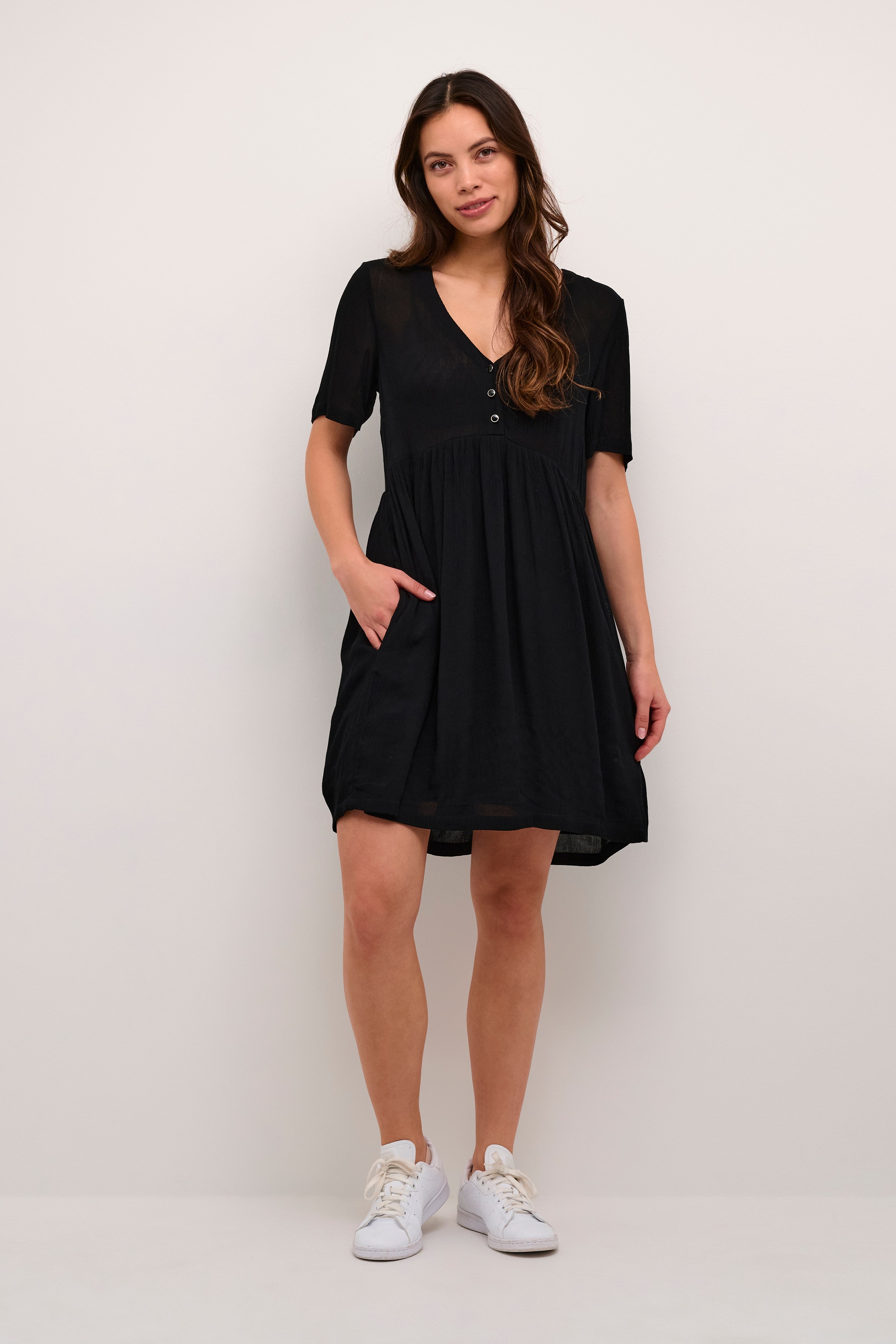 KAtara Kjole LOOKBOOK FRONT 10507499-100121