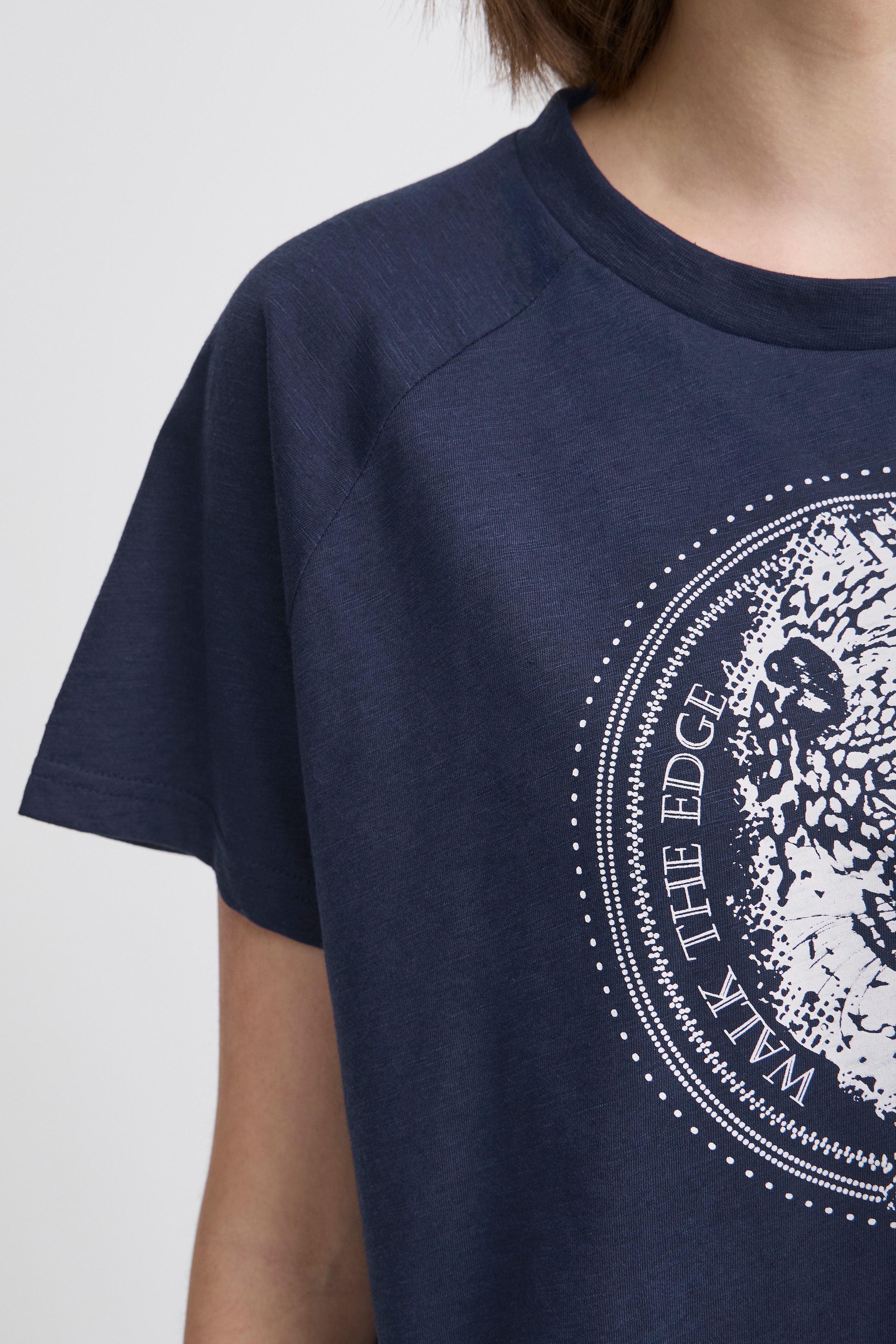 FRELINA T-shirt LOOKBOOK DETAIL 20615456-200119
