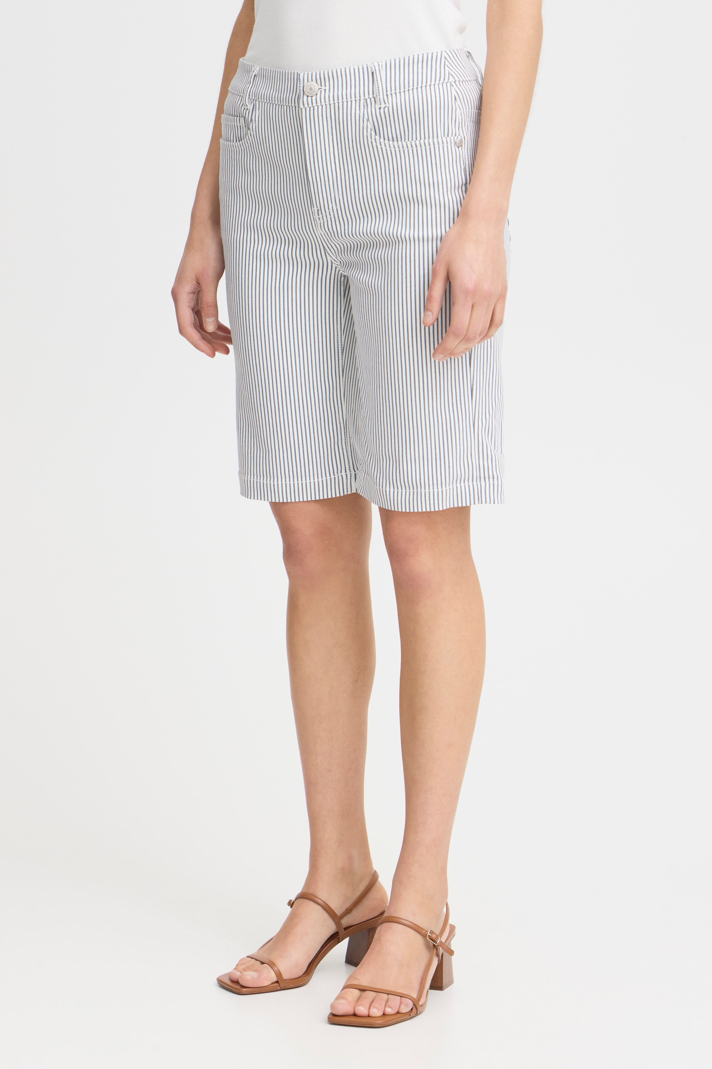 FRENA Shorts LOOKBOOK FRONT 20614794-203389