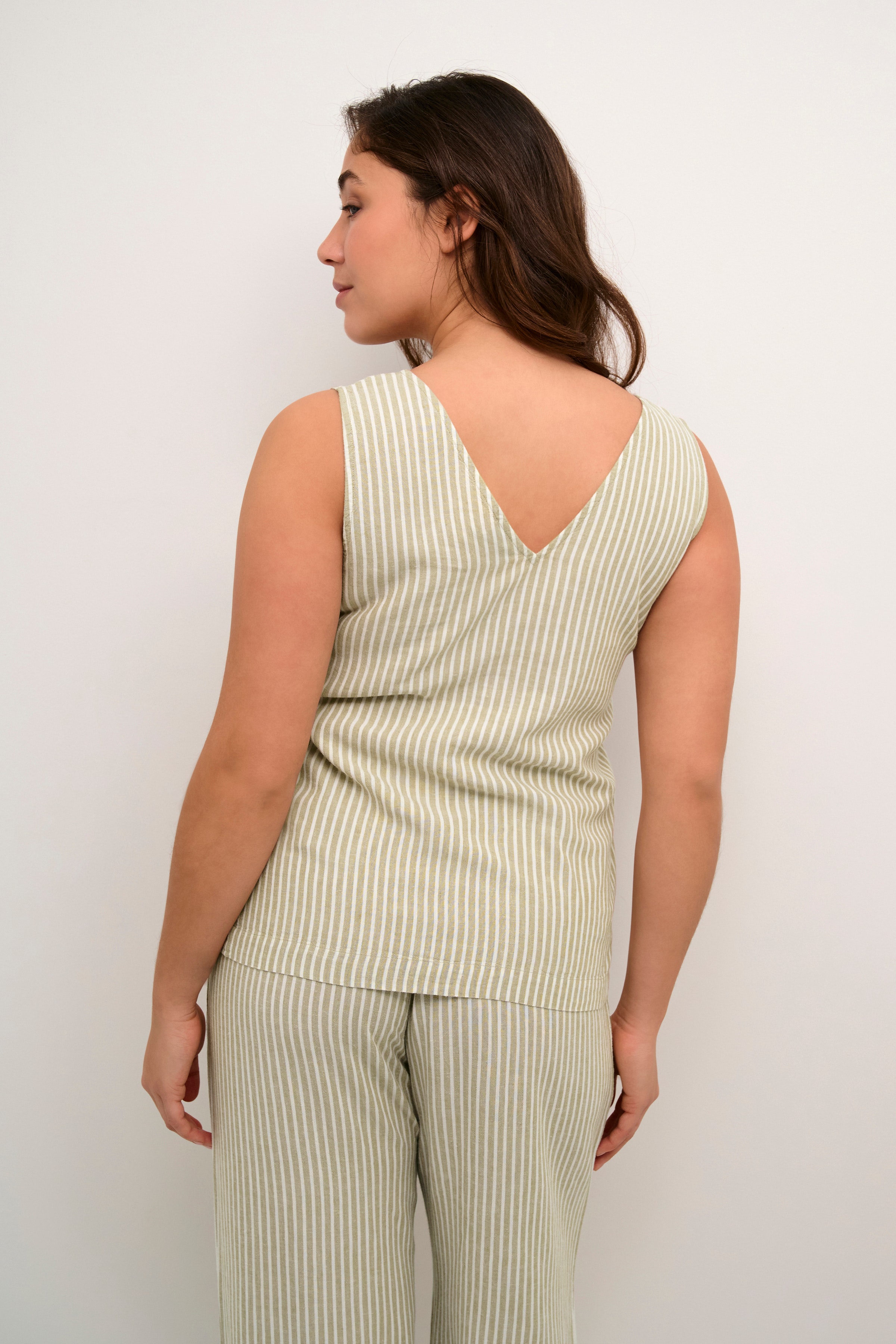 KAmilia Lin Top LOOKBOOK BACK 10508426-105466