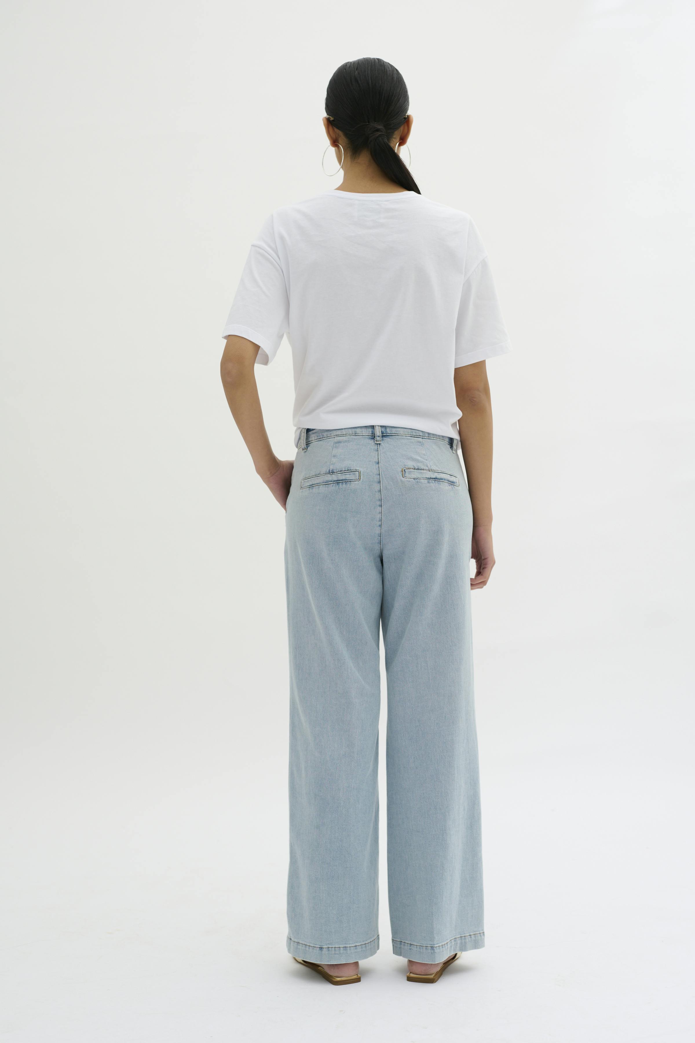 30 Trousers LOOKBOOK BACK 10703958-100045