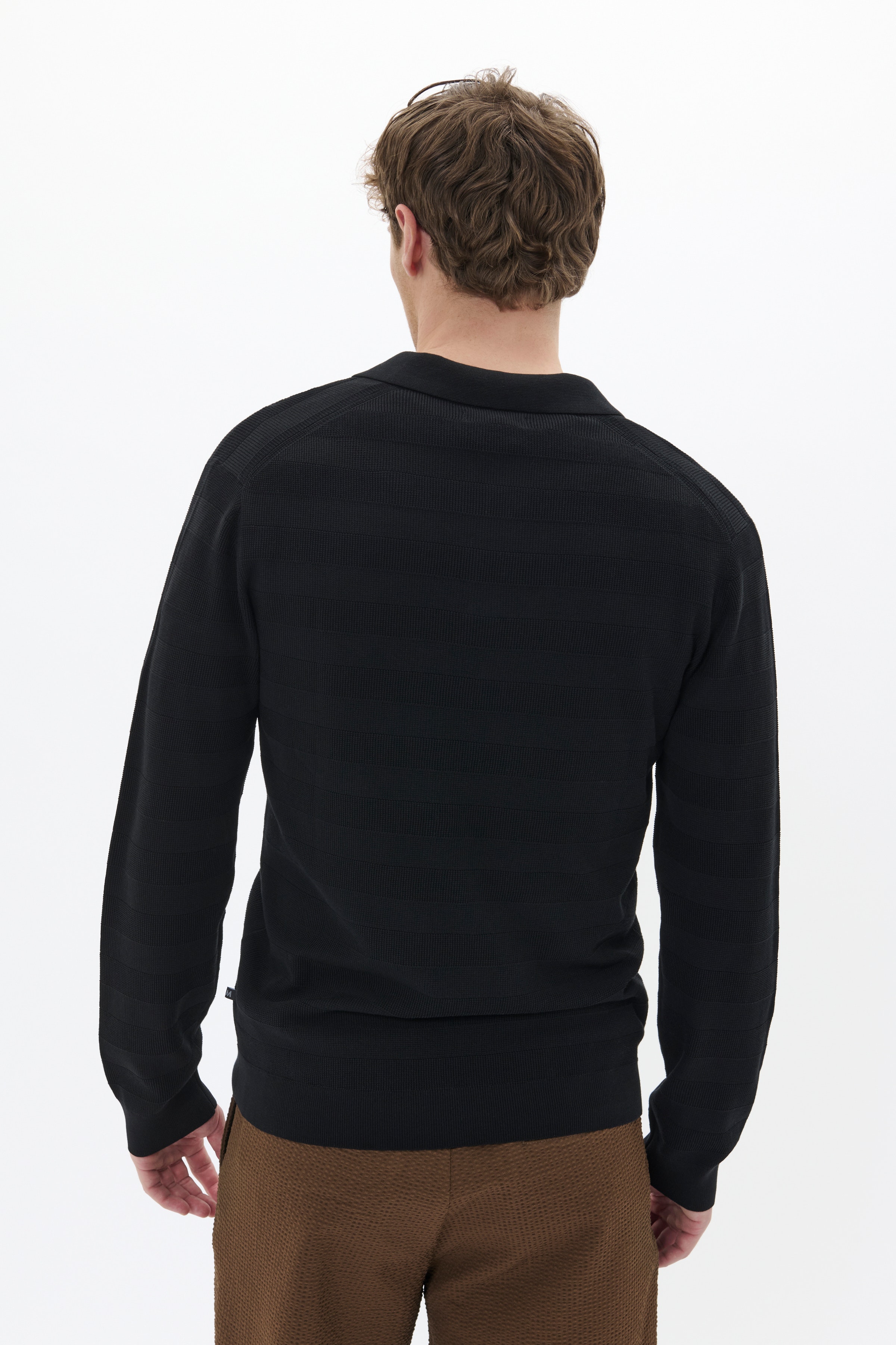 MApolo Pullover LOOKBOOK BACK 30208505-300275