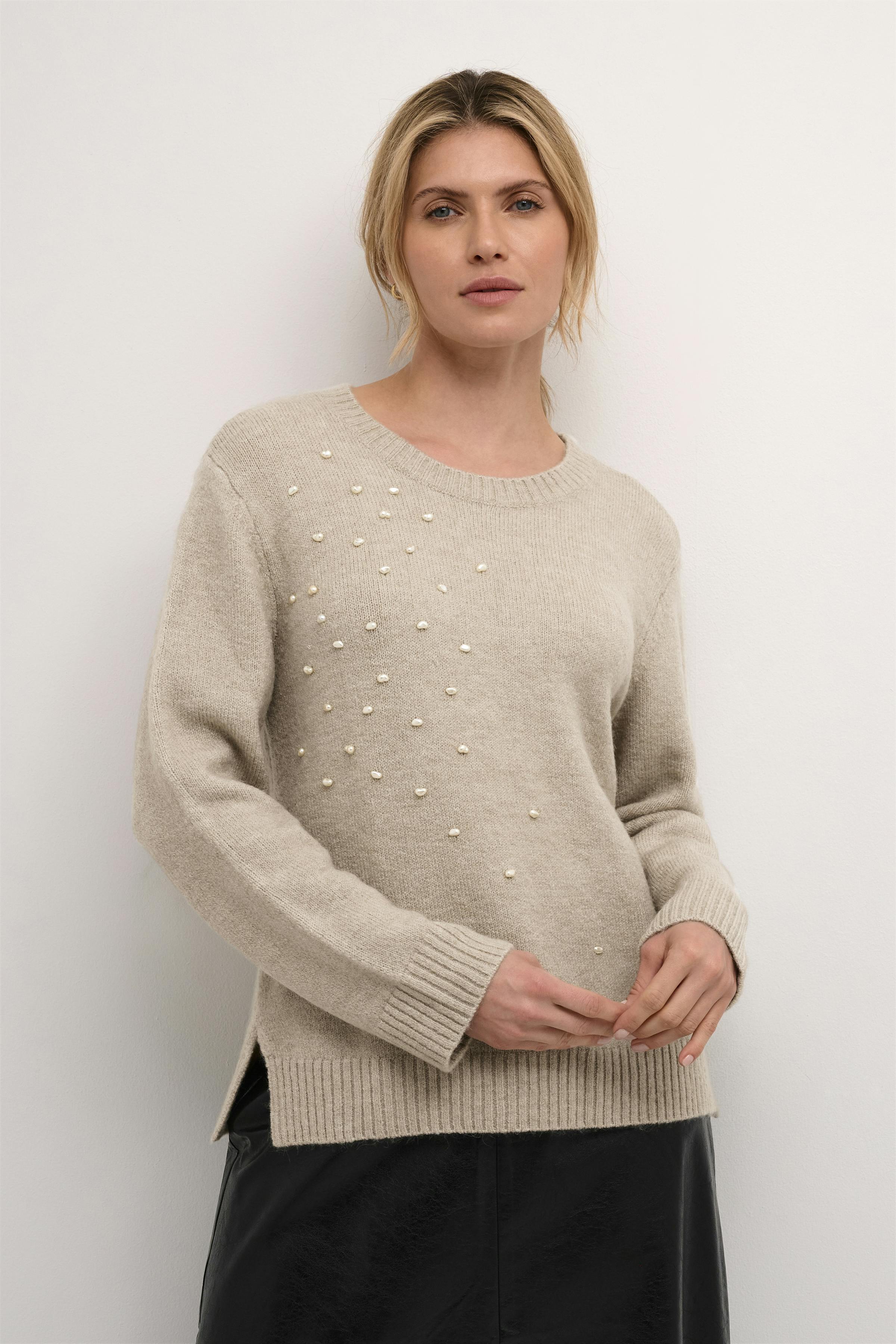 CRPumpkin Pullover LOOKBOOK FRONT 10612955-130404