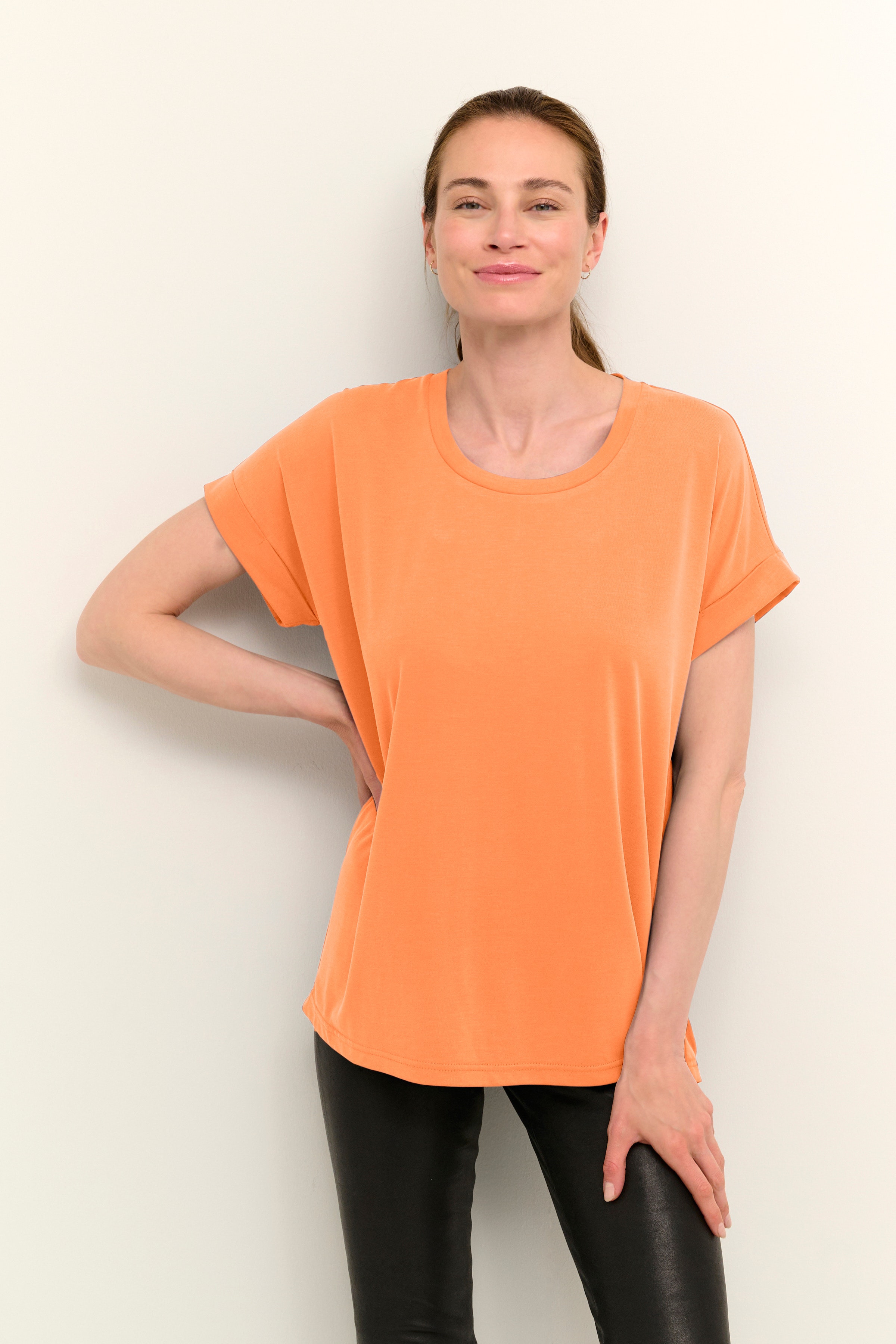 Kajsa T-shirt LOOKBOOK FRONT 50103468-151247