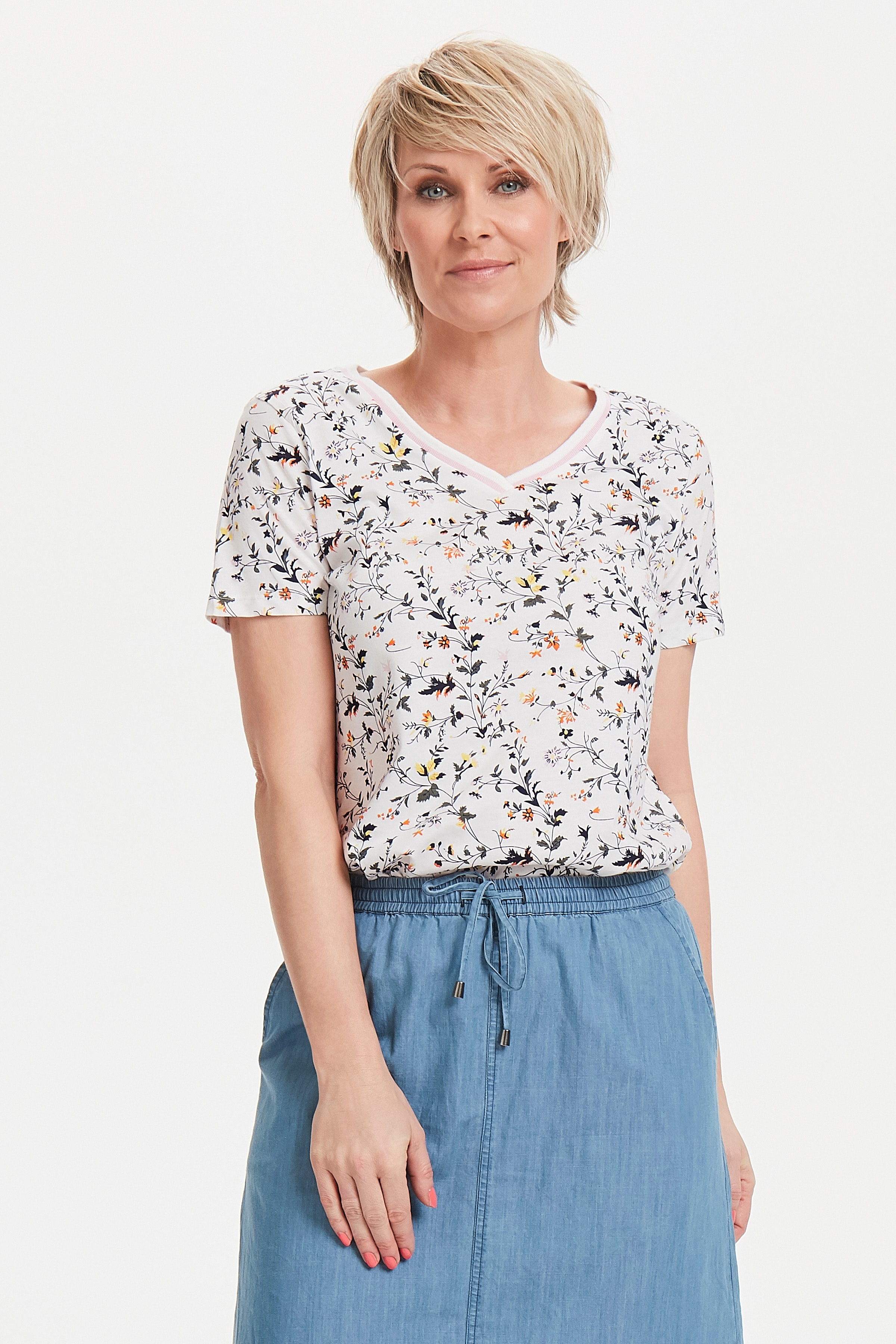Kortærmet T-shirt LOOKBOOK FRONT 20605616-69010