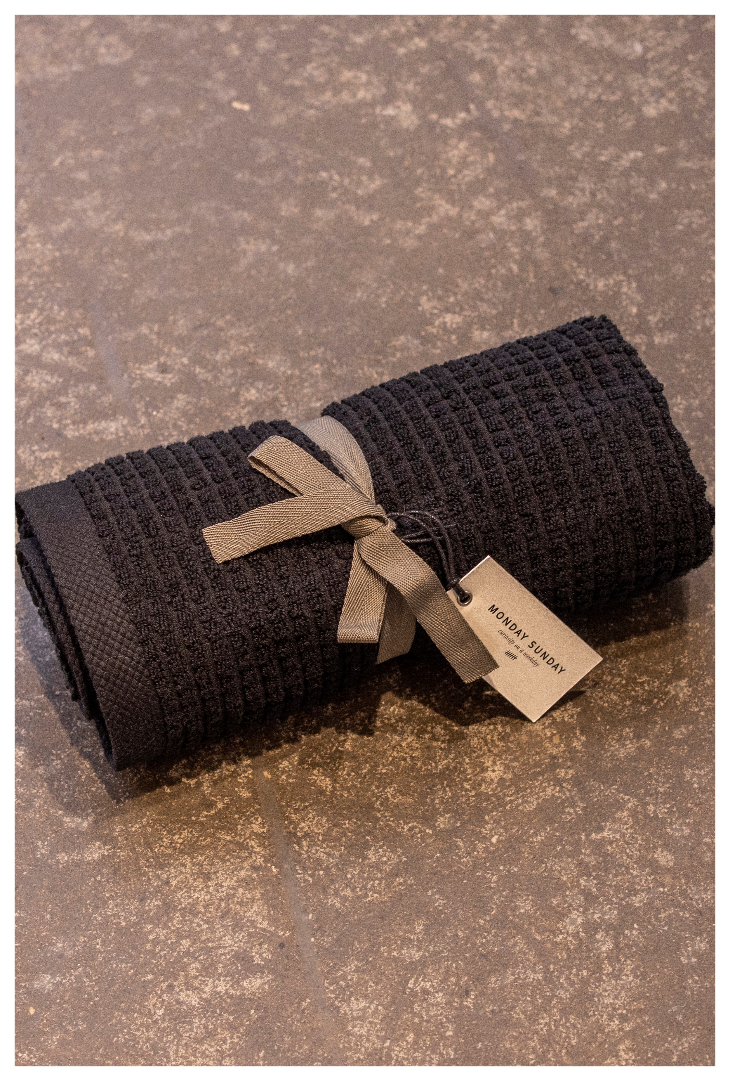 Trine Cube Towel PACK FRONT 40550159-400031
