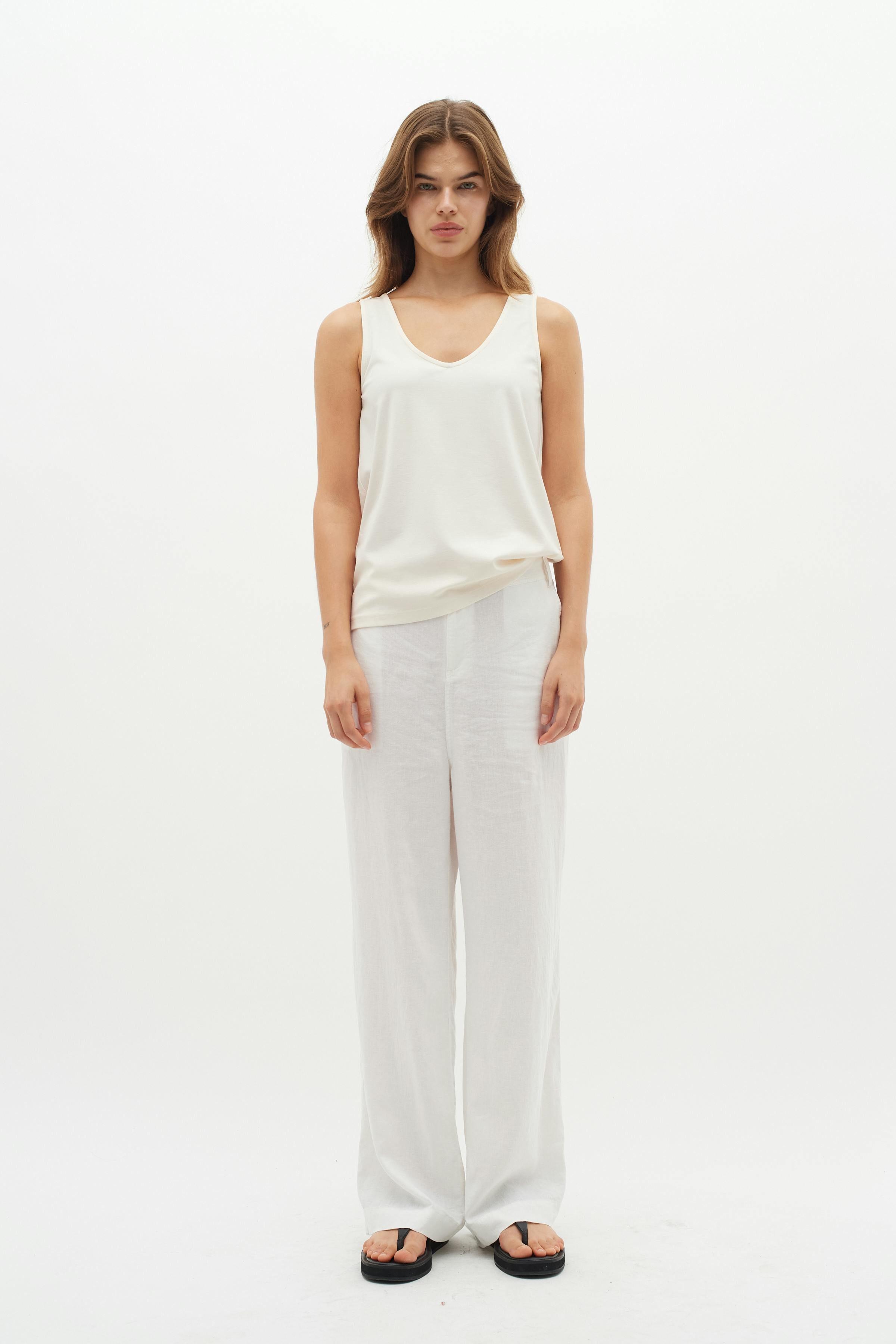 EllieIW Linnen Trousers LOOKBOOK FRONT 30109571-300001